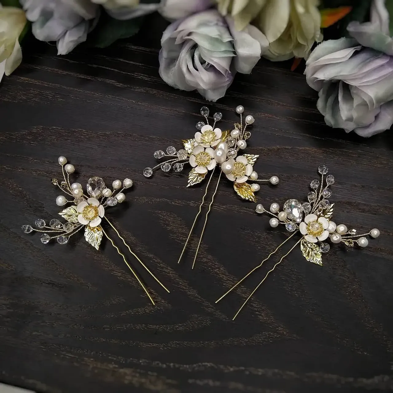 Комплект шпилек с натуральным жемчугом
🌹В наличии 🌷Натуральный жемчуг, чешские хрустальные бусины, металлическая фурнитура
🌻0982134393
#украшенияназаказ #украшениянавыпускной #украшениядляневесты #свадебныеукрашения #украшениянасвадьбу #украшениясжемчугом #свадебнаяветочкадляволос #свадебныешпильки #украшенияручнойработы #weddigjewelry #weddinghairpin #handmadepin #handmadejewelry  #handmadegifts #handmade #olgamoshandmade