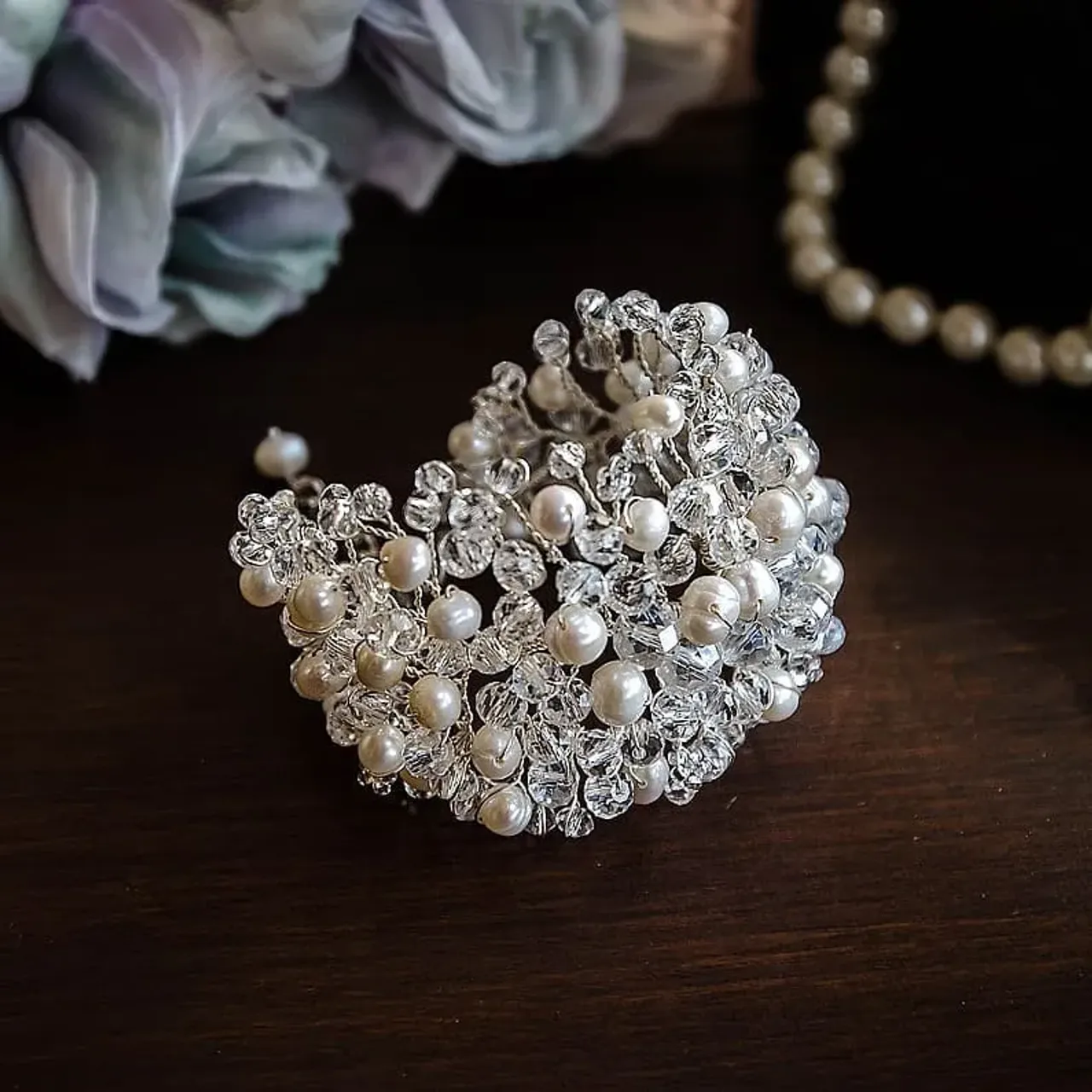 Браслет с натуральным жемчугом #украшенияназаказ #украшениядляневесты #украшениянасвадьбу #украшенияручнойработы #украшениявприческу #браслетсжемчугом #браслетручнойработы #handmadebracelet  #handmadejewelry #handmade #olgamoshandmade