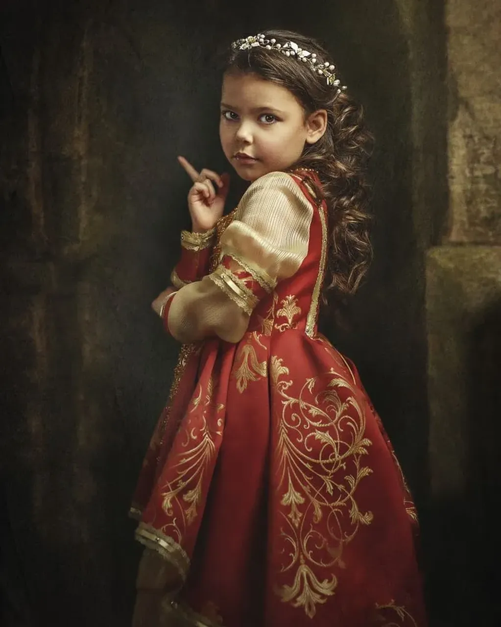 Моя веточка хорошо дополнила образ маленькой Милены на фотосессии ( фото - @baevfoto , MUAH - @olgamos_ , веточка в прическу ручной работы - @olgamoshandmade )
 #украшениявприческуневесты #украшенияназаказ #украшениянасвадьбу #уурашенияручнойработы #украшенияизжемчуга #украшениянавыпускной #украшениядляволос #веточкавприческу #вечерниеукрашения #handmadegifts #handmadejewelry #handmadevine #portraitphotography #olgamoshandmade #handmadecrown