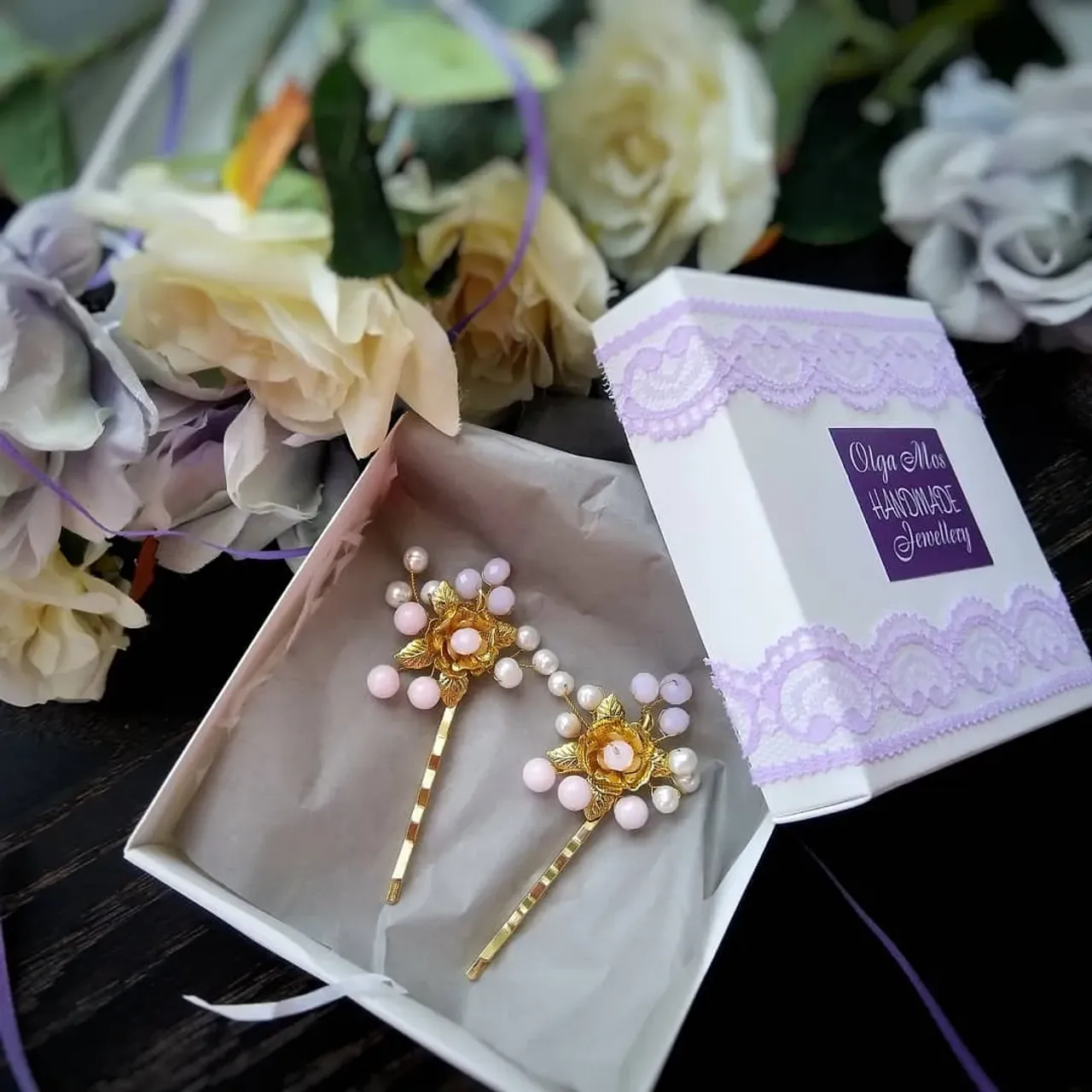 Floral Pearl clips
Чудные заколочки из натурального жемчуга и розового кварца
🌹In stock
🌺 Pearl and rose quartz beads, metal flowers
🌷All over the world delivery 🌼0982134393
#clips #brallette #hairpin #pearlclips #handmadepin #handmadejewelry #hairstyle #handmadeaccessory #waddinghairstyle #украшениявприческуневесты #украшенияназаказ #украшениянасвадьбу #украшенияизжемчуга #заколкисжемчугом #жемчужныезаколки #подарок