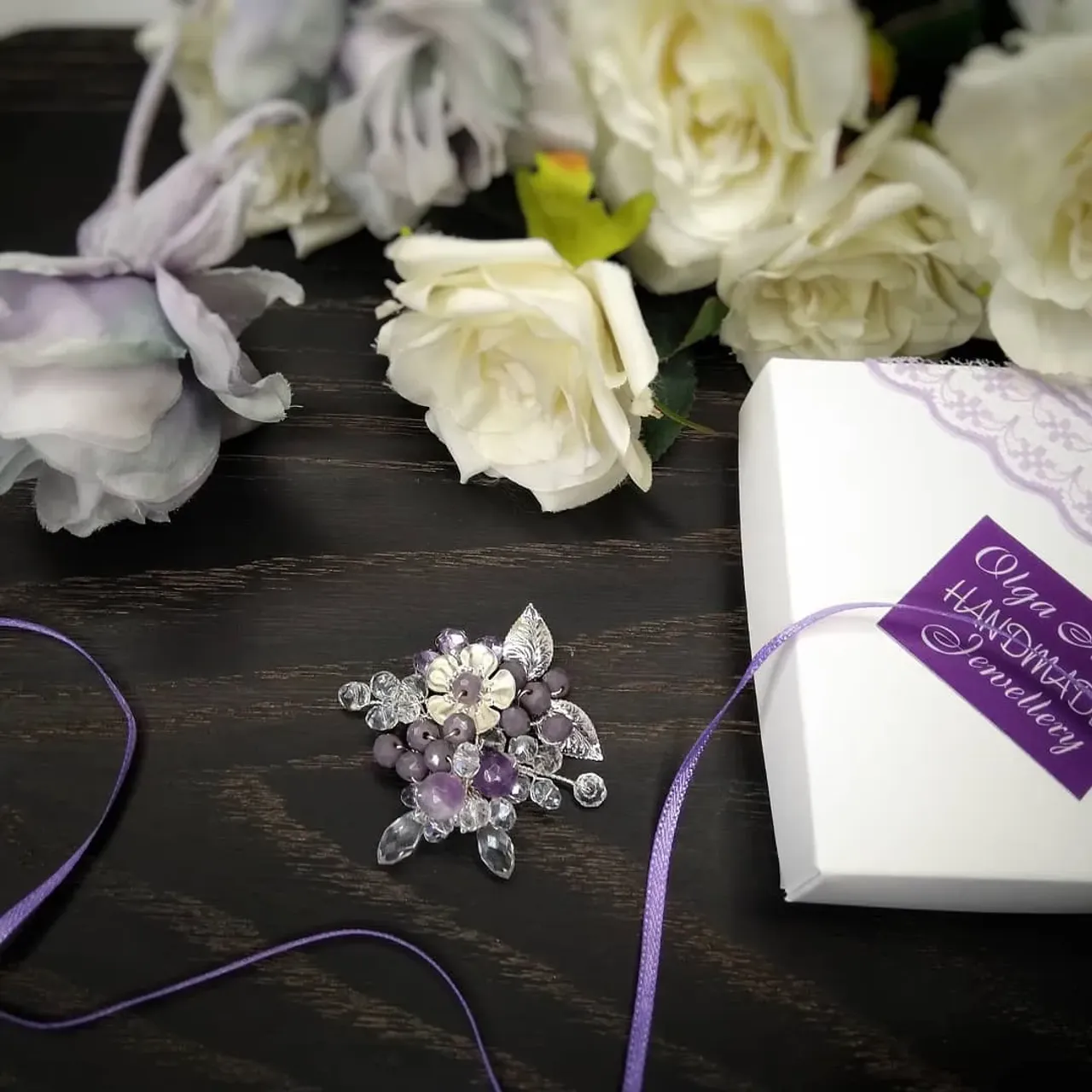 Брошь с натуральным аметистом
🌹В наличии
🌼Хрустальные чешские бусины, стразы, металлическая фурнитура
🌷Размер - 3 см
🌺0982134393
#брошьсаметистом #брошьназаказ #брошьручнойработы #украшенияназаказ #украшениянасвадьбу #украшенияизнатуральныхкамней #украшенияручнойработы #подарок #подарокподруге #подарокмамеукраина #handmadegifts #handmadejewelry #handmadebrooch #olgamoshandmade