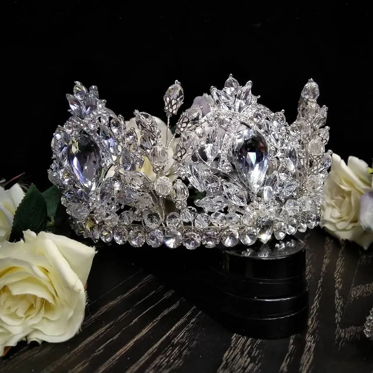 Magnificent tiara and earrings for the gallant bride
Великолепная диадема и серьги для смелой невесты
🌹In stock
🌼 brilliant accessories, rhinestones
🌷 Tiara Height - 7.5 cm (3 inch), earrings length - 6 cm (2.3 inch)
🌻All over the world delivery
+380982134393
#tiaraforbride #tiara #diadem #crown #crownforbride #bridaltiara #bridaldiadem #bridalcrown #bridalaccessories #weddigjewelry #weddingtiara #weddingdress #handmadeaccessory #handmadejewelry #bridalearrings #weddingearrings #свадебнаядиадема #свадебнаякорона #коронанасвадьбу #свадебныеукрашения #украшениявприческуневесты #украшенияназаказ #украшениянасвадьбу #украшенияручнойработы #свадьбаодесса #свадьба2019 #свадьба2019