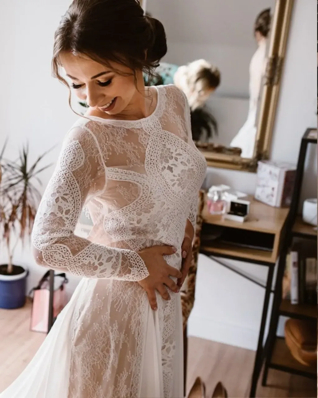 HALINA dress 💃🌸

If we were to show the dress we sew most often (after the dresses made to measure), it would be the dress from the photos - Halina. We stopped counting how many times we sew this dress with multiple modifications, but each time it is created with the same passion and commitment. This dress is made of viscose lining, muslin, French Chantilly lace and Italian cotton lace pattern. 
 
 👉💜If you are looking for a light and elegant dress in a boho style and you want to feel at ease at your wedding - choose Halina! The laces are very soft and do not restrict movement while dancing, and the fitted top beautifully emphasizes the figure.

Check out our today's instastories where we will show it up close 💞

#atelierluckydress #bridalgownshopping #bohobridal #bridalgowndesigner #weddinggownforsale #justgotengaged #mstomrs #mstoms #bohodresses #customweddingdress #wedding2021 #wedding2022 #weddinggowninspiration #madetomeasure #onlineweddingdress