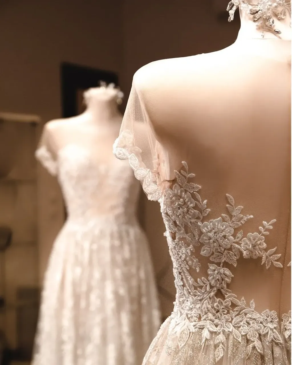 Details 💕💕💛
Today we start with a few photos of details in Alex's dress. OMG, look at this!😻
The shiny lace hem of the dress, a nude mesh top and lots of lace appliqués.. it's our next #bespokeweddingdress! What will your #luckydress look like?
#atelierluckydress #luckybride #weddinggowndesigner #weddinggownshopping #weddingatelier #customweddingdress #bespokedress #bespokegown #customweddinggown #customwedding #weddingdressdesigner #weddingdressdesign #weddingdresstoronto #torontoweddingplanner #weddinggowninspiration #bohodresses #wedding2022 #dresscollection