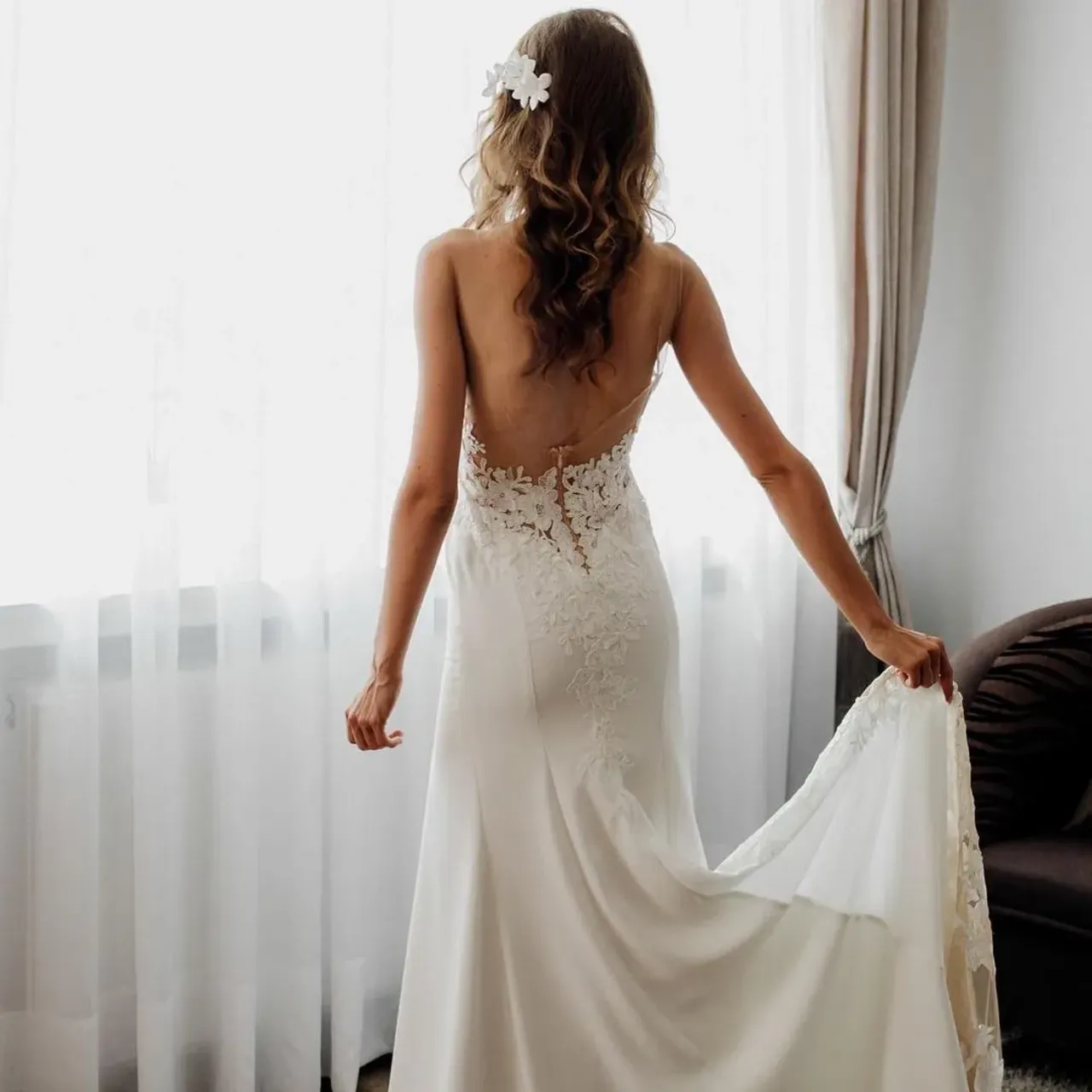 A mermaid wedding dress is also called a fish. All because of the characteristic cut which is associated with the tail of a beautiful sea creature. Such a construction of the creation makes it perfectly emphasize the figure and all the bride's assets. Additionally, it is associated with luxurious banquets. Celebrities love this cut, so why don't you? As you already know, our Melisandre item was chosen by our bride Angelika ๐
---
We sew wedding dresses from scratch! Choose a ready-made wedding dress design, make changes or create your own unique wedding dress. We also process online orders!
---
#bridals #bridalwear #bridaldress #bridalstyle #bridalinspiration #bridalgown #bride2be #brideinspo #bridetobe2021 #wedding2021 #dressmaker #bohodressstudio #rusticdress #rusticdresser #rusticweddingideas #rusticweddingdress #rusticweddingstyle#rusticweddinginspiration #rusticweddingstyling #rusticweddinginspo #bridaloutfit