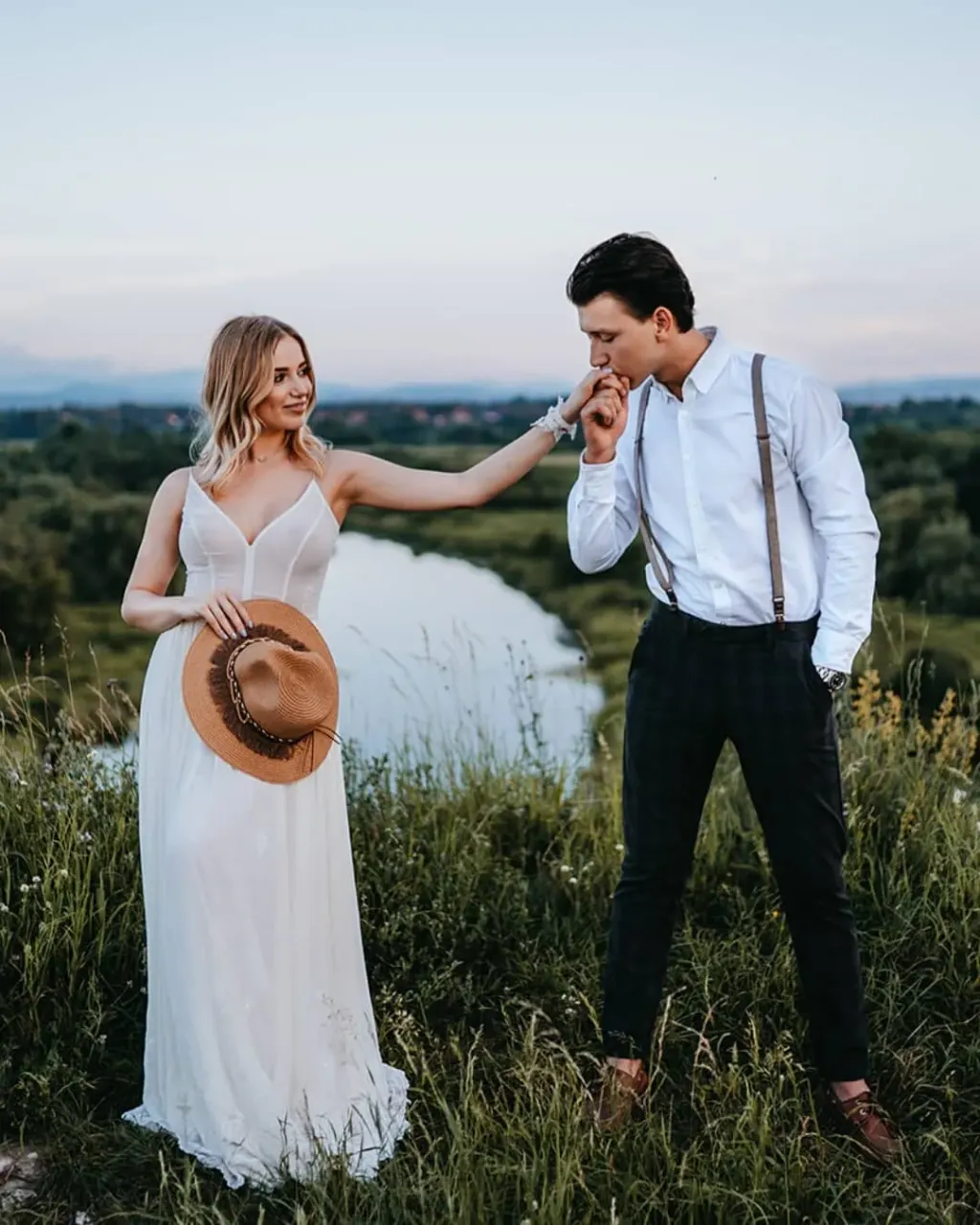 And here again our Miriam wedding dress, this time through the lens of another talented photographer: Kamila Tokarczyk š
How do you like the dress and the entire photo shoot?
š Miriam muslin wedding dress - https://www.etsy.com/listing/744894417/
---
Handmade wedding and evening dresses. Buy ready dress or make online custom order in our Etsy shop. Link in bio
---
#atelierluckydress #photosession #miniphotosession #engagement #engagementphotosesion #weddingsession #weddingphotosession #couple #lovecouple #engagementcouple #weddingcouple #brideandgroom #husbandandwife #bride #groom #husband #wife #weddingdress #bridalgown #bohoweddingdress #bohobridalgown #ivoryweddingdress #ivorybridalgown #rusticalweddingdress #rusticalbridalgown #outdoorsesion #muslinweddingdress #muslinbridalgown
---
Model: Daria Moger
Photos: Kamila Tokarczyk Photography