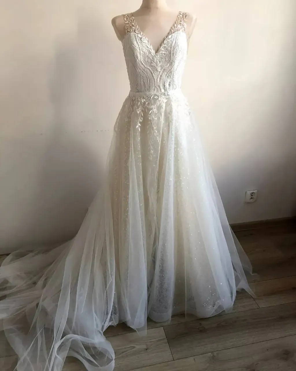 When you do not know what style or type of wedding dress you want to have on your wedding day, you don't have to choose. 😉 All you have to do is decide on a two-piece wedding dress. 😍 Here the Bride opted for a sexy mermaid wedding dress and a detachable tulle overskirt with a train and a glitter effect. One wedding dress, two effects! 🥰
 
👉 What do you think about this combination?
---
We sew handmade wedding dresses from scratch! Choose a ready-made wedding dress design, make changes or create your own unique wedding dress. We make on-line orders!
 ---
#twopieceweddingdress #twopiecebridalgown #separateweddingdress #separatebridalgown #sexyweddingdress #sexybridalgown #mermaidweddingdress #mermaidbridalgown #tulleskirt #tulleoverskirt #glitterweddingdress #glitterbridalgown #glitteroverskirt #trainweddingdress #trainbridalgown #bride #brides #bridestory #bridetobe #bridedress #bridalideas #bridaldresses
