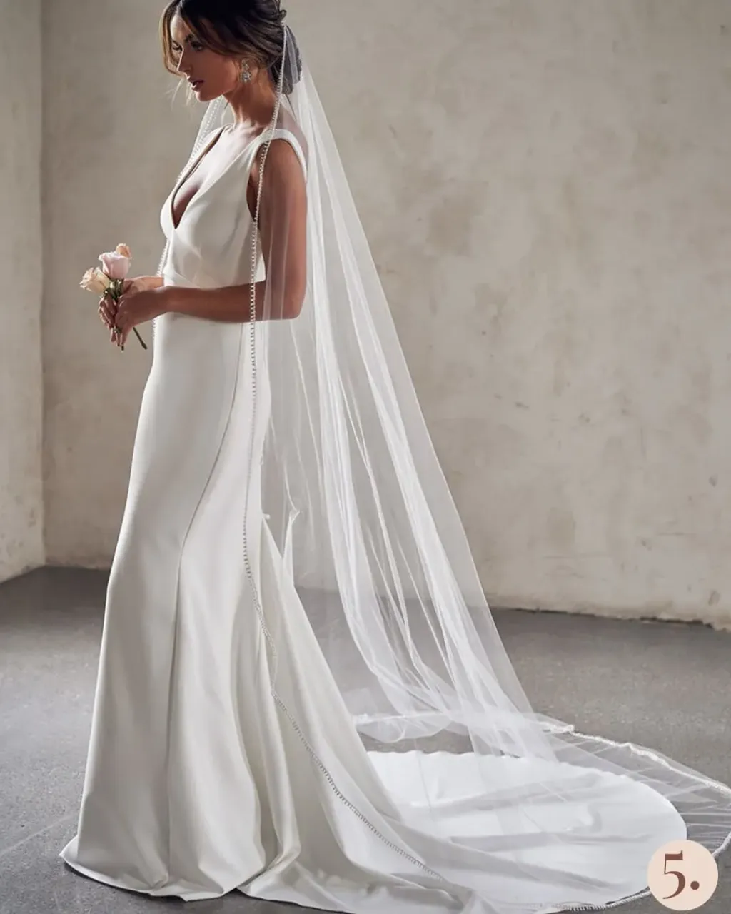 BRIDAL VEILS ๐ฐ
With pearls, lace, cathedral or smooth, minimalist? Which veils from the photos catch your eye? ๐โจ 1, 3 or 6?
We will sew each veil from the photos, select the appropriate materials and applications. The one you want is not in the photos? - just write to us and attach photos to your message! If zou don't know which one to choose and what will suit your dress - We will advise you and choose the perfect one!๐ค๐
our place: www.lucky-dress.eu/home/en
our global store: www.etsy.com/shop/AtelierLuckyDress
#bridalveil #bridalveils #veils #veilshot #weddingveils #bridetobe2022 #bridetobeparty #bridetobe #bridetobeuk #bridedetails #bridedesign #uniquebride #uniqueweddings #luckyday #luckybride #weddinggermany #wedding #weddingplannerlife #2021wedding #braut2020 #engagementseason #weddinggowndesigner #weddinggownshopping #gowndesigner