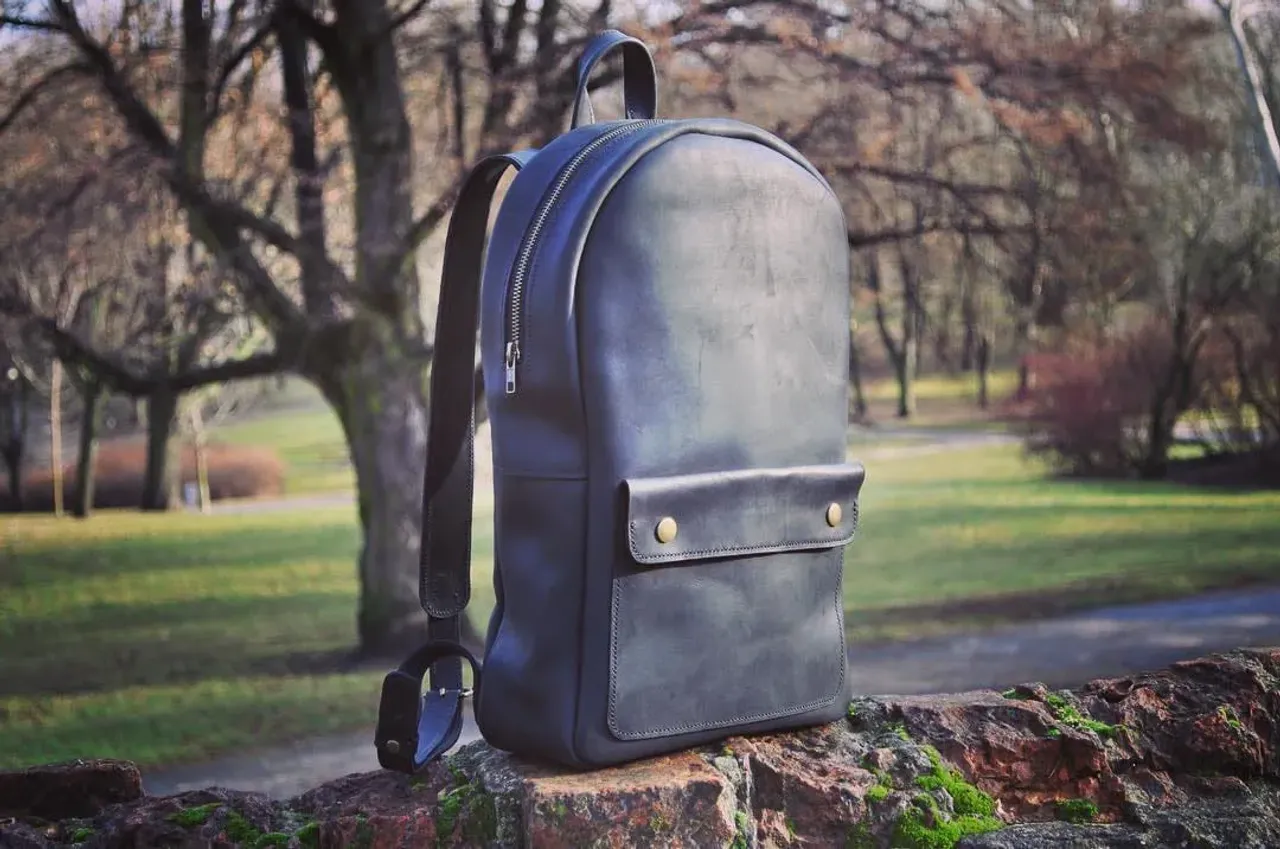 #svernuthandmade #rucksack #backpack #leather #handsewn #style #black