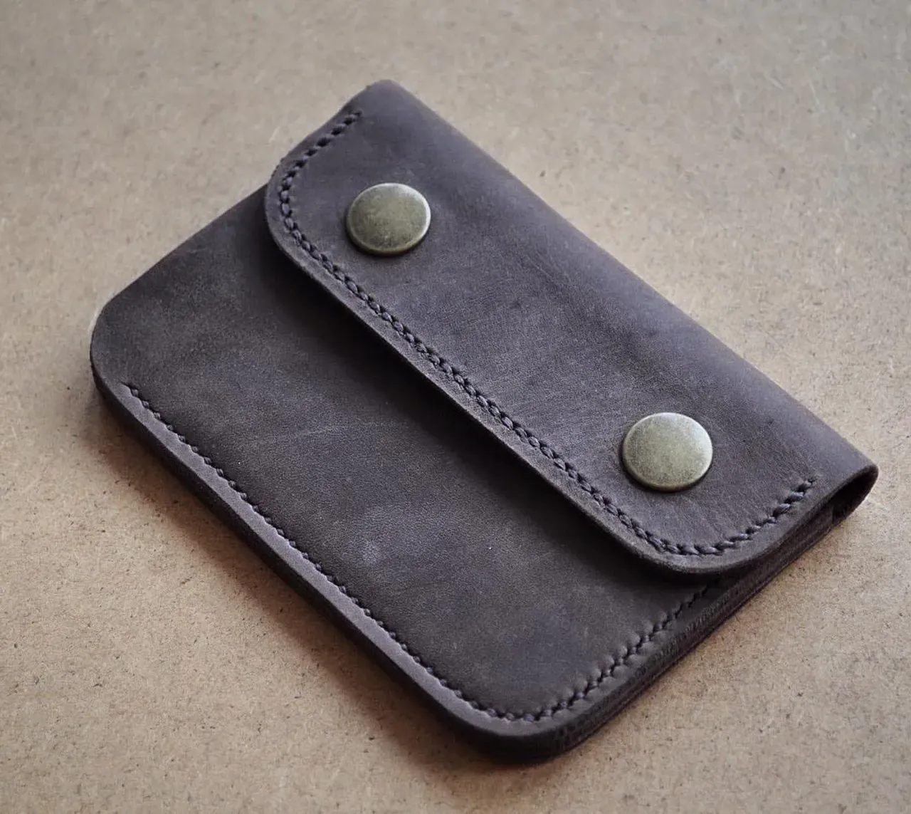 #SvernutHandMade #LeatherCraft #HandMade #Cards #LeatherWork #Leather #LeatherCase #LeatherGoods #HandCraft #HandSew #Wallet #MoneyCase #NaturalLeather #LeatherWallet #LeatherAccessories #LeatherWare #HandMadeLeather #HandMadeWallet #HandStitched #skora #skóra #skóranaturalna #portfel #portfele #polska