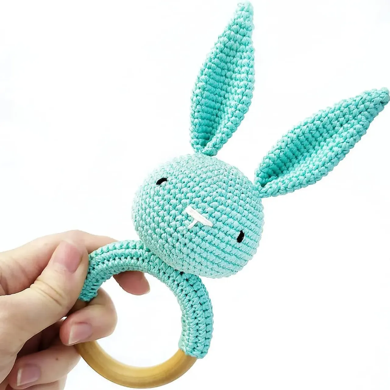 Мятный зайчонок отправился в Америку🐰. И там его очень ждут🥰
Для заказа пишите в Директ или по ссылке в шапке профиля😎
#мятнаяпогремушка #вязанаяпогремушка #погремушкадлямалышей #погремушказайчик
#игрушкидлямалышей #bunnyrattle #crochetrattle #toyrattle #newborntoys #Newborngift