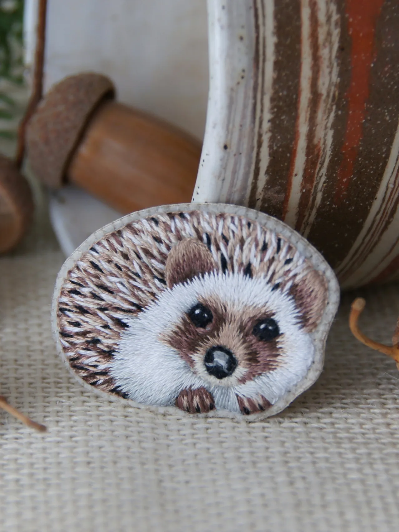 Pure hedgehog charm! 🦔♥️
This spiky little one is one of my early works. Yes, he’s got plenty of "quills," but don’t worry—they’re 100% prick-free (tested and approved!) 😃
This little hedgehog has found his forever home, but I’m keeping this photo as a sweet memory.