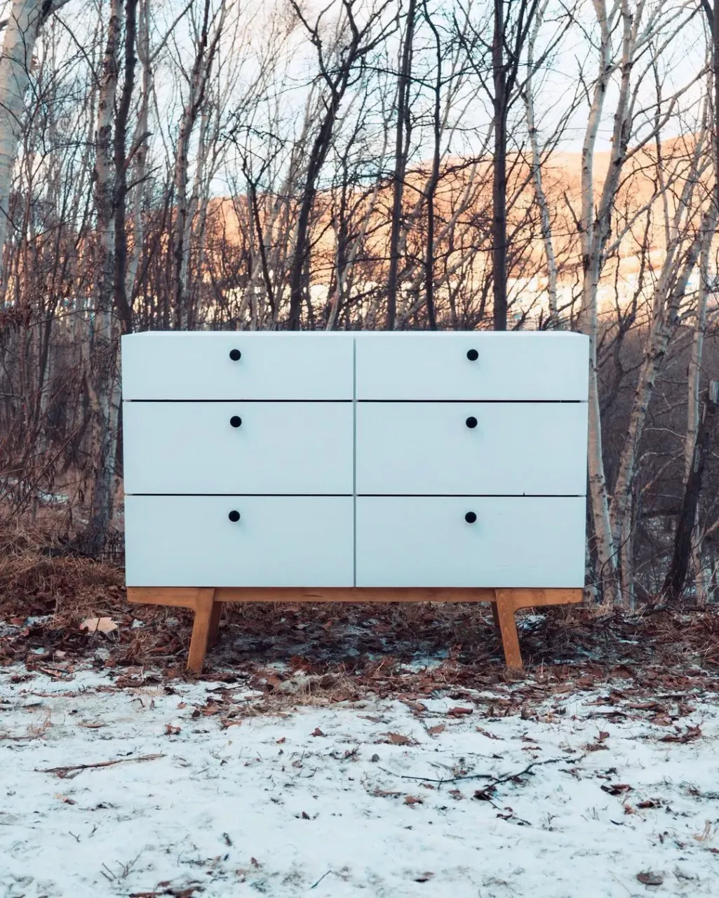 Комод.
Сделан из дерева. 
Вот.

#kamchatka #furniture #design #камчатка #мебель #дизайн #дизайнинтерьера