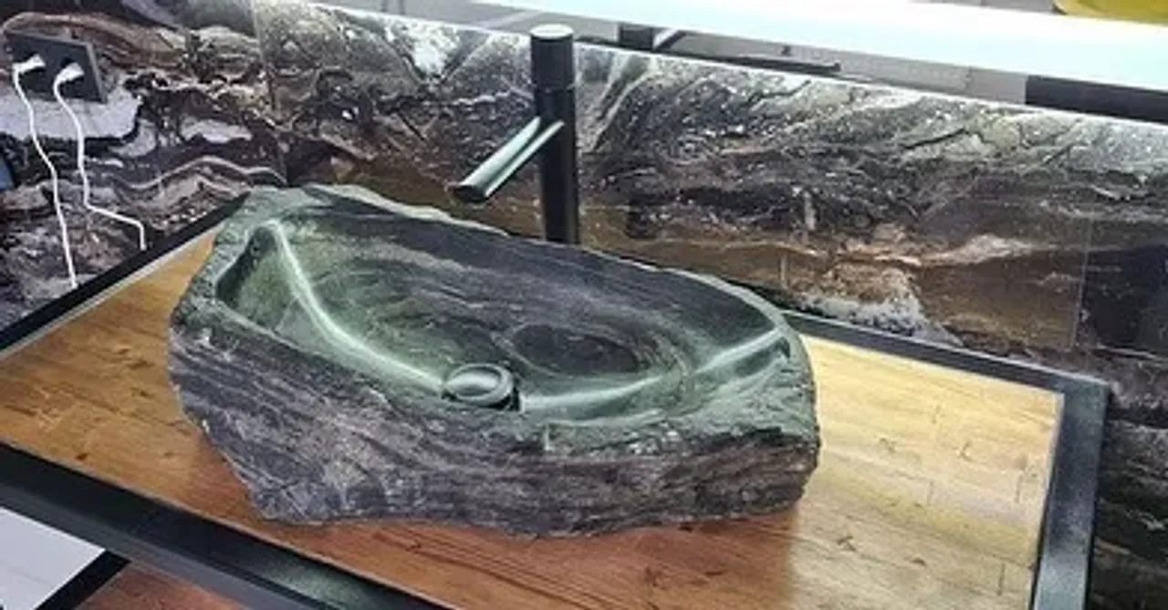 Фото от наших клиентов из Калининграда! 
Бомбически смотрится

#змеевик
#калининград
#тюмень
#мебельназаказ
#раковинаизкамня
#натуральныйкамень
#каменнаяраковина
#умывальник
#лофт
#loft
#disign 
#sink
#stonesink
#раковина