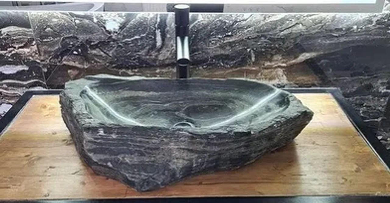 Фото от наших клиентов из Калининграда! 
Бомбически смотрится

#змеевик
#калининград
#тюмень
#мебельназаказ
#раковинаизкамня
#натуральныйкамень
#каменнаяраковина
#умывальник
#лофт
#loft
#disign 
#sink
#stonesink
#раковина