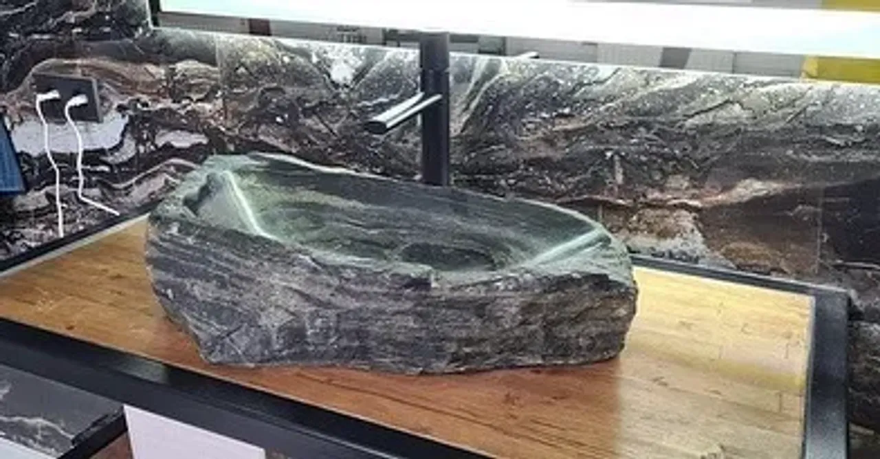 Фото от наших клиентов из Калининграда! 
Бомбически смотрится

#змеевик
#калининград
#тюмень
#мебельназаказ
#раковинаизкамня
#натуральныйкамень
#каменнаяраковина
#умывальник
#лофт
#loft
#disign 
#sink
#stonesink
#раковина