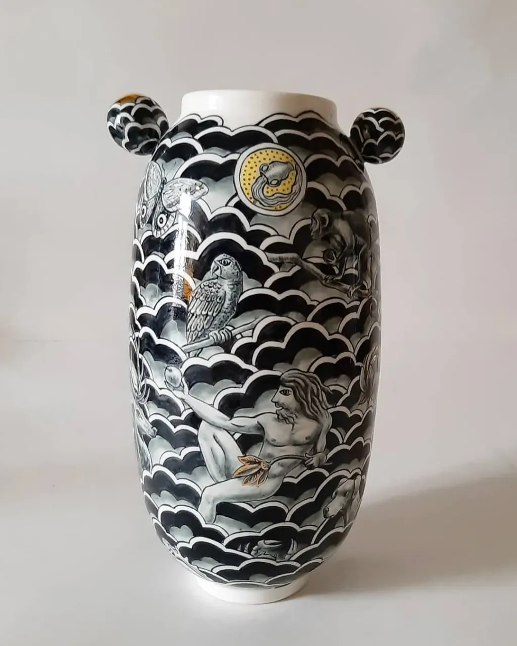 Новая интерьерная  ваза. "Райский сад.Адам и Ева"
Фарфор. Подглазурная роспись, золото.
Высота 28 см.
#porcelain #porcelainvase #porcelainart #handmade #homedecor #leoleo_handmade #porcelainspb #interiordesign #interiorobjects #аdamandeve #porcelainstudio #porcelainpainting 
#фарфорручнойработы #фарфорспб #фарфороваяваза #адамиева #росписьфарфора #райскийсад #домашнийдекор #предметыинтерьера