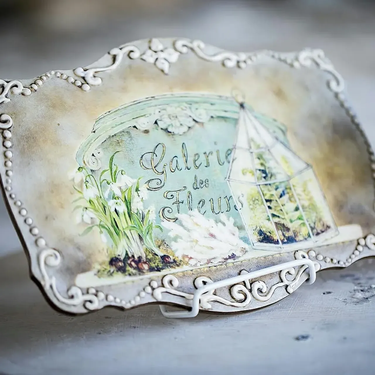 Еще одна прекрасная вещица,  хотя на этот раз без функционала,  но при желании легко превратится в вешалку. Было бы желание ☺

#рукамимастера #работасдеревом #дляудовольствия #длялюбимой #handmadedecor #handmadegifts #handmade #woodscraft_ #woodscraft