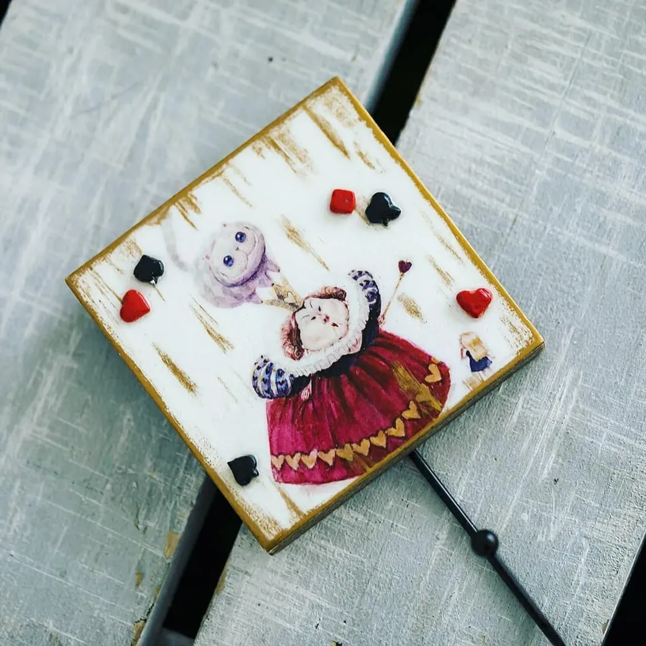 Hooks on the wall Alice in Wonderland by WoodscraftGifts
Wooden clothes hooks are made using decoupage technique.
The base of solid pine, metal hooks, each hanger consists of one super convenient hook
Hooks will withstand any clothing except thick fur coats or sheepskin coats.
Also this hanger can be used under the public key.
Your keys will always be in place, and in the case of haste you will not be difficult to find them. **********************************
#woodscraftgifts #handmade #aliceinwonderland #cheshirecat #rabbit #aliciakeys #alicehooks #handmadegifts #handmadedecor #woodhangers