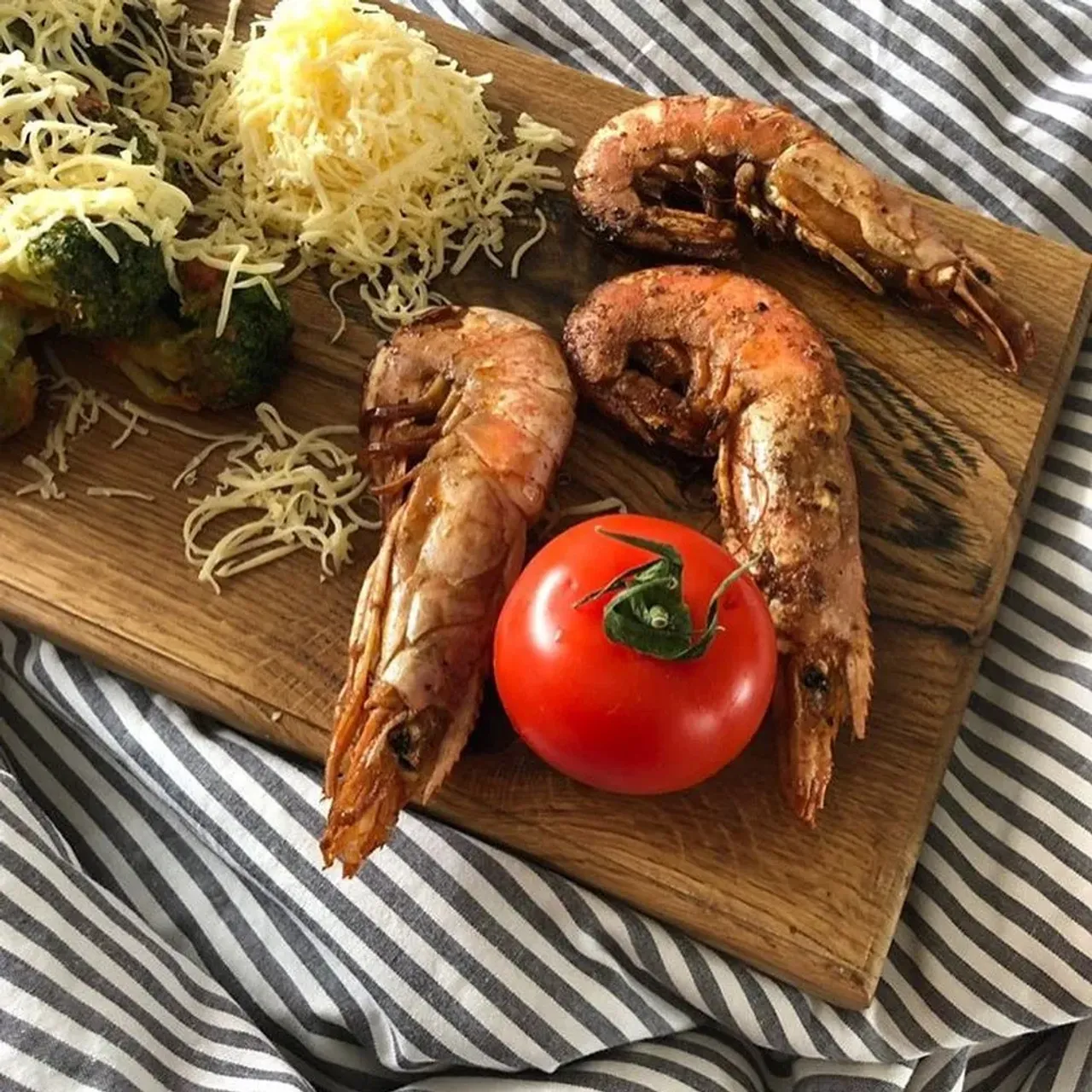 #разделочныедоски #разделочныедоскивподарок #доски #доскимосква #wood #your_wood_shop #подача #подарок #разделочныедоски #разделочныедоскивподарок #доски #доскимосква #wood #your_wood_shop #подача #подарок #ящики #боксы  #yourwoodshop #кухня #интерьер #красота