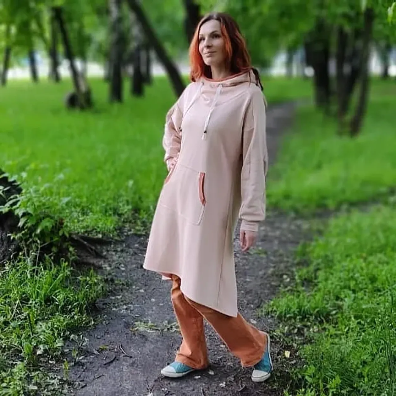 Выбирайте уютные платья-толстовки из хлопка!
* Цвета: вечерний песок и темный изумруд
* Размеры: S, M, L
* Удлиненный рукав
* Ткань футер трёх нитка
* Увеличенный капюшон
* Свободная посадка
#платьетолстовка #mastermart #платьенаосень #теплоеплатье