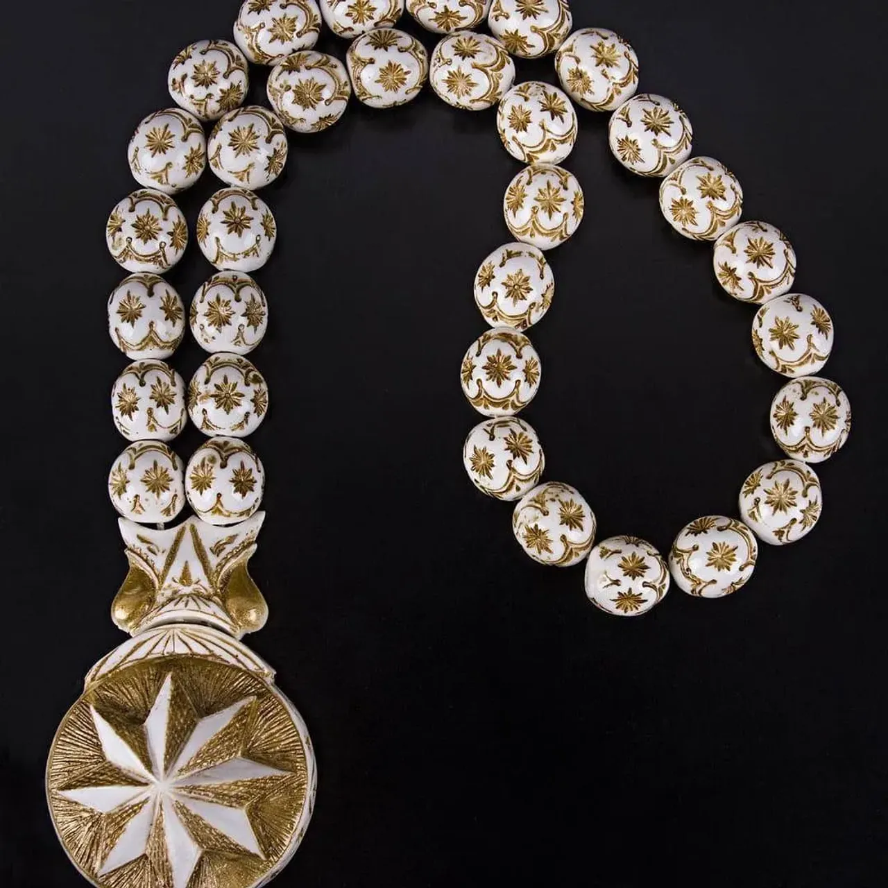 По многочисленным просьбам снова в продаже модель, о которой многие из вас постоянно спрашивают!
Специально для вас возобновили её производство.
⠀
✵ Материал: полиэфирная смола
✵ 33 бусины
✵ 100% ручная работа
⠀
Доставка четок по всей России:
- Почтой России, СДЭК, ПЭК
- Авито доставкой
- через сайт Wildberries по ссылке:
https://www.wildberries.ru/brands/venetsiya-170197

​

#четки, #купитьчетки, #купитьправославныечетки, #купитьмусульманскиечетки, #православныечетки, #мусульманскиечетки, #купитьперекидныечетки, #перекидныечетки, #бусиныкупить, #четкиинтернетмагазин, #православныйинтернетмагазин, #четкимосква, #подарокбрату,​ #подарок,​ #подарокмужу,​ #подарокна23, #подарокнапраздник, #гдекупитьчетки, #четкимагазин, #деньрождение, #подарокнаденьрождение, #четкивмашину

​