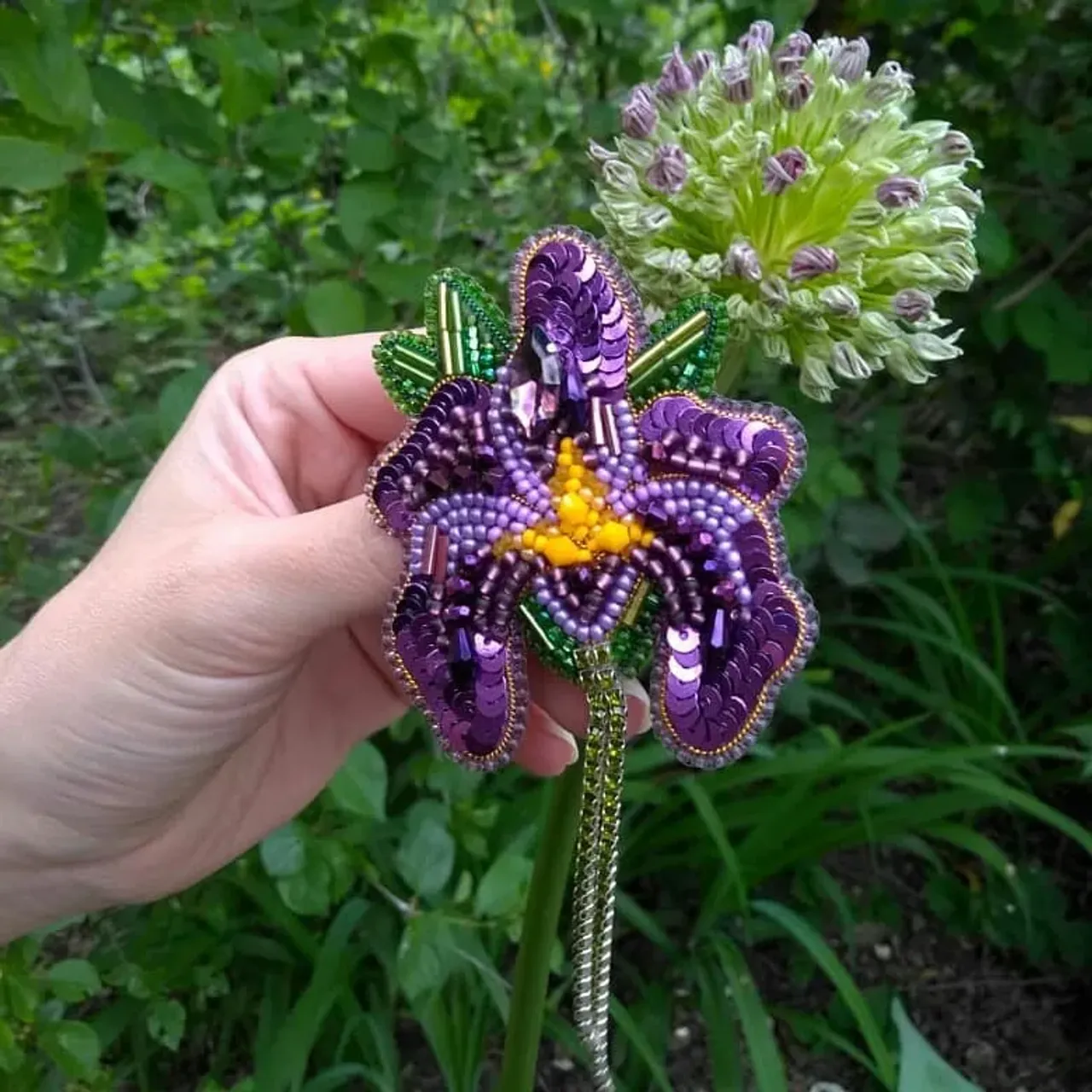 Ну что за память у меня... девичья... Совсем забыла Вам показать брошь Ирис.
Яркая, сочная, живописная, по-настоящему летняя брошка. Свободна, ищем хозяйку.
#брошьизбисера #брошьирис #ирис #hmjew_exclusive #handmade_ymka #ирисизбисера #handmadewood #handmadeworld1 #ручнаяработа #chudolavka #magic_brooch #аксессуары #shk_idei #авторскиеброши #эксклюзив #хендмейд #б_выставка #hand_made_izdeliya_lenta #краснодар  #jw_fair #наподарочек #назаказ #handmade_k_m #подарки#проект_ilovehandmade #lovehandmade #сделанослюбовью❤️