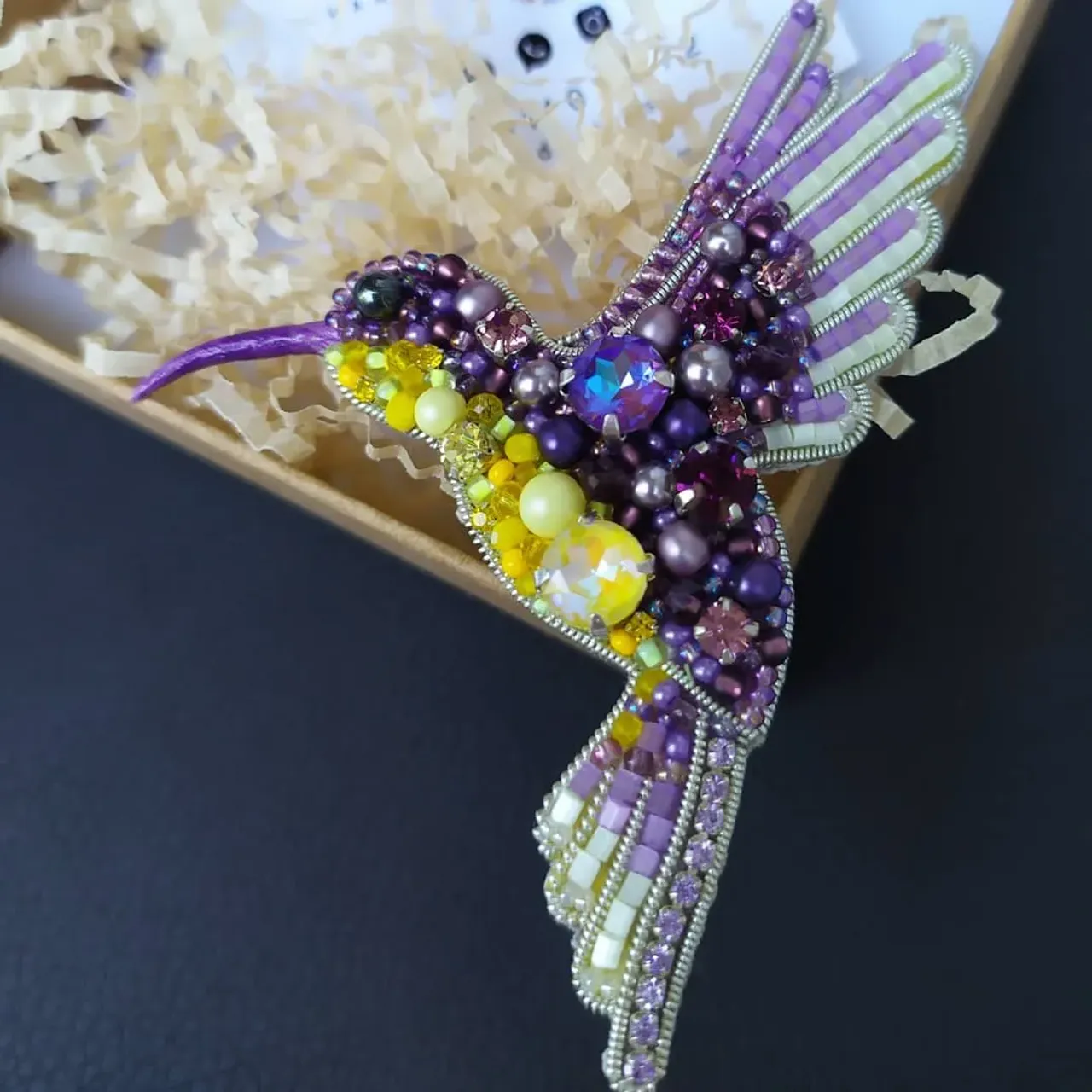 А вот и пост про фиолетово-желтую птичку💜💛
#брошьколибри #брошьколибриизбисера  #колибриизбисера  #колибри #chudesarukami #handmadebiser #hmjewerly_best #hm_obraz #handmade_ru_jewellery #hmjew_exclusive #handmade_ymka #бесплатноmhr #handmade_luxury_exclusive #handmade_art_amazing  #handmadewood #handmadeworld1  #chudolavka #handmade_blesk_19 #magic_brooch #shk_idei #б_выставка_рн #hand_made_izdeliya_lenta #handmade_k_m #chudolavka_jewellery #rukamimastera_lenta #проект_ilovehandmade #lovehandmade #my_handmade_tvorchestvo #handmade_numberone #beads_shest_наличие
