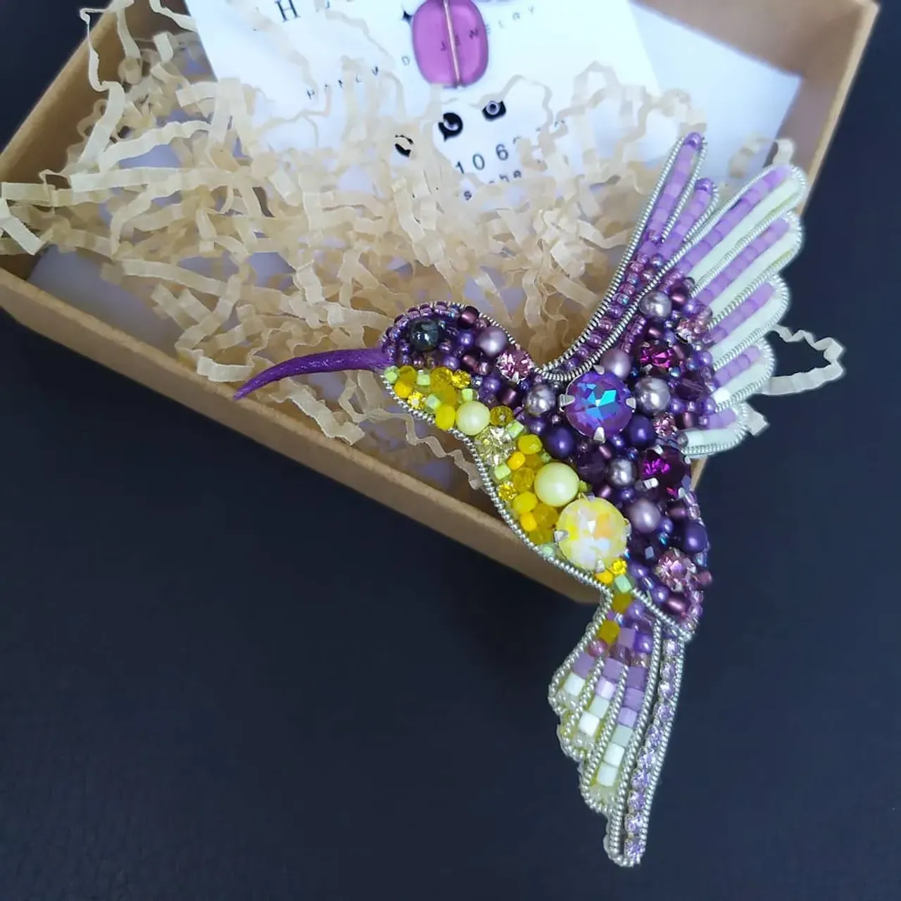 А вот и пост про фиолетово-желтую птичку💜💛
#брошьколибри #брошьколибриизбисера  #колибриизбисера  #колибри #chudesarukami #handmadebiser #hmjewerly_best #hm_obraz #handmade_ru_jewellery #hmjew_exclusive #handmade_ymka #бесплатноmhr #handmade_luxury_exclusive #handmade_art_amazing  #handmadewood #handmadeworld1  #chudolavka #handmade_blesk_19 #magic_brooch #shk_idei #б_выставка_рн #hand_made_izdeliya_lenta #handmade_k_m #chudolavka_jewellery #rukamimastera_lenta #проект_ilovehandmade #lovehandmade #my_handmade_tvorchestvo #handmade_numberone #beads_shest_наличие