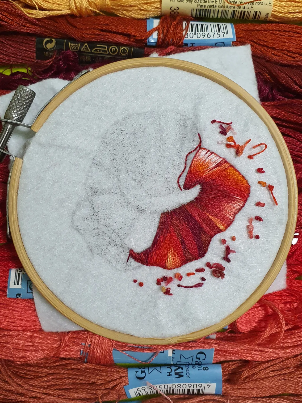 A couple of strokes of the magic needle and the embroidery will turn into a beautiful brooch.