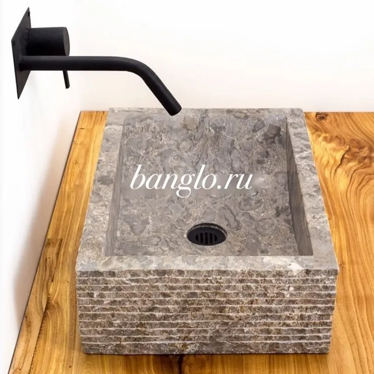Раковина из серого мрамора  Прау Грей Бесар Мармо. Уникальная колотая внешняя поверхность сделанная вручную. Рисунок природы в структуре мрамора поистине удивит каждого.
.
Размеры (ШxГxВ)	50х35х15 см
Вес 38 кг.

#раковиныbanglo#раковинаизокаменелогодерева#раковиныизкамня #раковиныизнатуральногокамня #раковинаизоникса #раковинаизмрамора #работаскамнем#дизайнерскаяпродукция #декорванной #ваннаякомната #аксессуарыизкамня #раковинадляванной#элитнаясантехника#лофт #лофтдизайн #лофтинтерьер #ваннаякомнатадизайн #дизайнподключ#ремонтподключ #ремонтваннойкомнаты #лофтваннаякомната #идеидлядома #ремонтквартиры