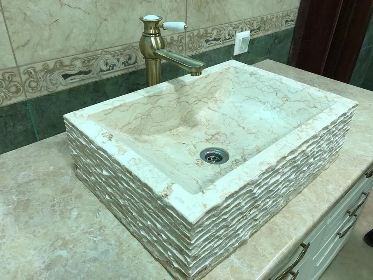 Наши клиенты самые лучшие 👏👏👏
Снова порадовали нас фотоотчетом 📸

#ковинаизмрамора#раковинаизбетона#раковинаизискуственногокамня#раковинаизречногокамня#раковинаизтравертина#раковинаизгранита#раковинаизискусственногокамня#раковинаизнатуральногокамня#ваннаялофт#ваннаямечты#ваннаядизайн#ваннаямебель#ваннаямоеймечты#оникссподсветкой#ониксвинтерьере#оникскамень#оникснатуральный#ониксподсветка#ониксмосква#ониксспб#деревовинтерьере#дереворучнойработыд#деревовванной#раковиныbanglo