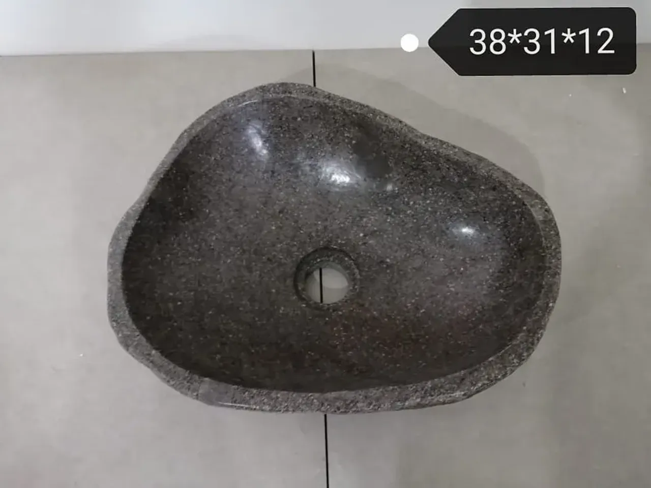 Речной камень активно используется для изготовления раковин,  благодаря разнообразию его оттенков и фактуры. Помимо прекрасного внешнего вида, изделия из натурального камня отличаются великолепными эксплуатационными характеристиками, долговечностью, надежностью и простотой в уходе.

#раковиныbanglo#раковинаизокаменелогодерева#раковиныизкамня #раковиныизнатуральногокамня #раковинаизоникса #раковинаизмрамора #работаскамнем#дизайнерскаяпродукция#слэбы #слэбыизмассивадерева#слэбыспб #слэбымск #декорванной #ваннаякомната #аксессуарыизкамня #раковинадляванной#элитнаясантехника#лофт #лофтдизайн #лофтинтерьер #ваннаякомнатадизайн #дизайнподключ#дизайнподключмосква #раковинымосква #раковиныспб