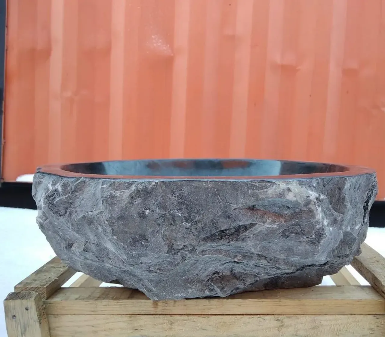 ☝️У раковин из натурального мрамора есть ряд преимуществ:

✅ “живой” материал;
✅красивейшая структура;
✅влагостойкость, 
✅прочность;
✅долголетие;
✅уникальность изделия.

#раковиныbanglo#раковинаизокаменелогодерева#раковиныизкамня #раковиныизнатуральногокамня #раковинаизоникса #раковинаизмрамора #работаскамнем#дизайнерскаяпродукция #декорванной #ваннаякомната #аксессуарыизкамня #раковинадляванной#элитнаясантехника#лофт #лофтдизайн #лофтинтерьер #ваннаякомнатадизайн #дизайнподключ#дизайнподключмосква #раковинымосква #раковиныспб