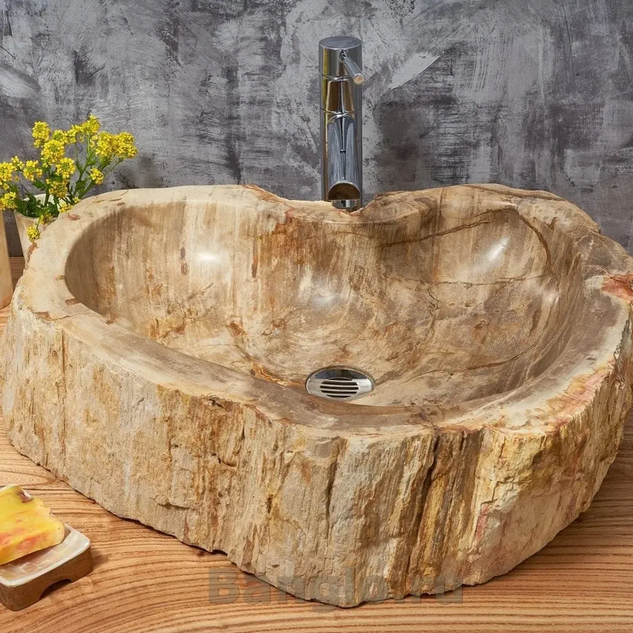 .
Самый экзотичный материал для изготовления раковин – окаменелое дерево. Раковины из окаменелого дерева в интерьере смотрятся очень стильно и придают помещению шарм. Невероятное сочетание крепости камня и прекрасной фактуры дерева помогают создать атмосферу роскоши. .
💥Цвет и форма раковины из окаменелого дерева никого не оставят равнодушным.
.
#экостильвинтерьере#экостильинтерьера#экостиль#деревовинтерьере#дереворучнойработы#деревовванной#окаменелоедерево#окаменелоедеревокупить#сантехникалюкс#сантехникаспб#сантехникавмоскве#сантехникаизкамня#раковиныbanglo#раковинынастолешницу #раковинычаши #раковины #раковиныизкамня