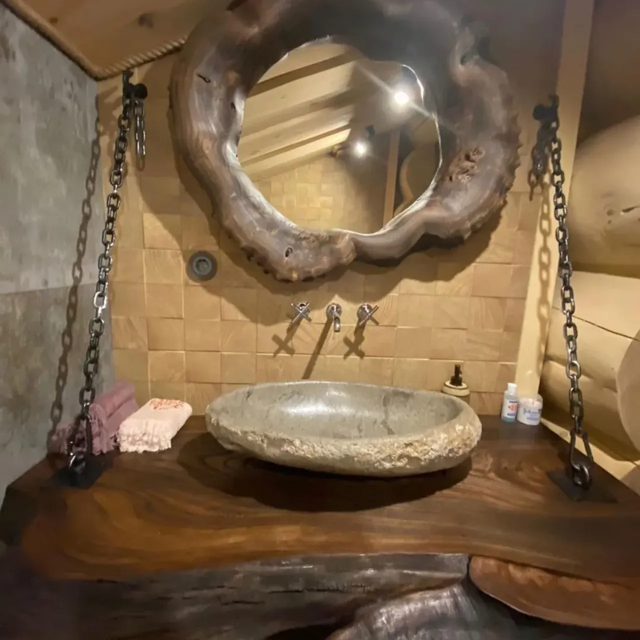 Ничто так не радует , как #отзывыдовольныхклиентов❤️ 
.
Спасибо за доверие 🤝🙏
 .
#раковиныbanglo#раковинаизокаменелогодерева#раковиныизкамня #раковиныизнатуральногокамня #раковинаизоникса #раковинаизмрамора #работаскамнем#дизайнерскаяпродукция#слэбы #слэбыизмассивадерева#слэбыспб #слэбымск #декорванной #ваннаякомната #аксессуарыизкамня #раковинадляванной#элитнаясантехника#лофт #лофтдизайн #лофтинтерьер #ваннаякомнатадизайн #дизайнподключ#дизайнподключмосква #раковинымосква #раковиныспб