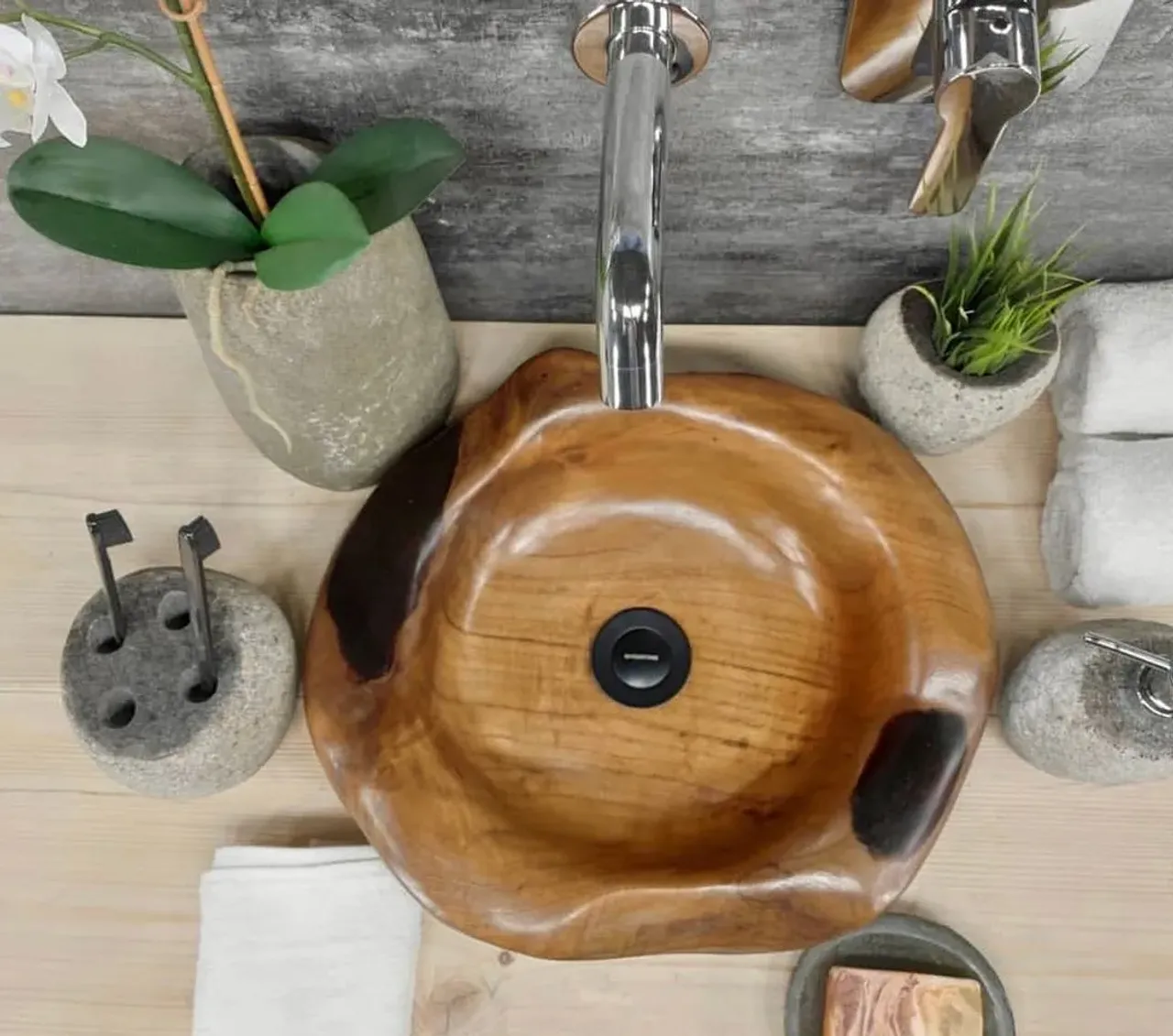 .
🤔Многим трудно представить использование древесины в непосредственном контакте с водой...но....⬇️
.
🌳Тик идеально подходит для изготовления раковин наравне с керамикой, натуральным и искусственным камнем, металлом и стеклом.
.
‼️ не гниет, не боится воды, древесина насыщена маслами👌
.
#раковиныbanglo#раковинаизокаменелогодерева#раковиныизкамня #раковиныизнатуральногокамня #раковинаизоникса #раковинаизмрамора#раковинаиздерева #раковинаизтика #работаскамнем#дизайнерскаяпродукция #декорванной #ваннаякомната #аксессуарыизкамня #раковинадляванной#элитнаясантехника#лофт #лофтдизайн #лофтинтерьер #ваннаякомнатадизайн #дизайнподключ#ремонтподключ #ремонтваннойкомнаты #лофтваннаякомната #идеидлядома #ремонтквартиры