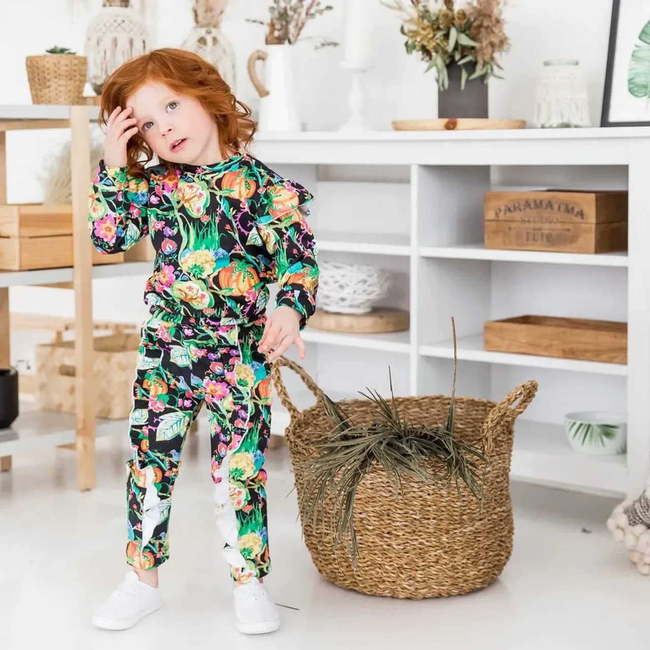 Яркие трикотажные нарядные костюмы из 100% хлопка!
Комплект «Райская птичка» 98, 110
Двусторонние бомберы 92, 98, 104, 110
Комплект «Ривьера» 98, 104, 110
Комплект «Розовый сад» 104, 110
Бомбер 98
Платье «Райская птичка» 98
Платье «Розовый сад» 110