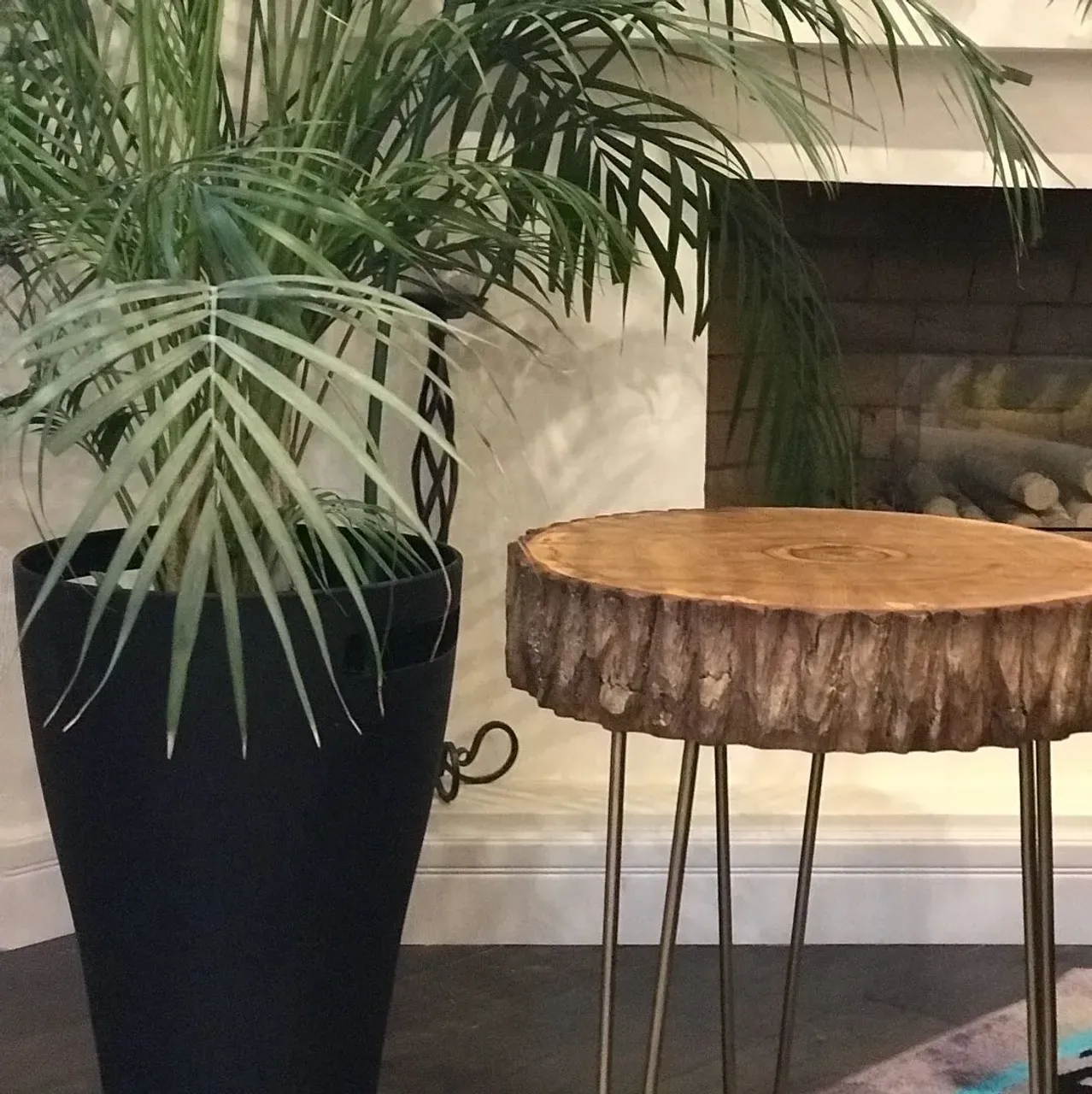 И в арт-деко и в этно и в модерн и в любой другой интерьер впишемся с удовольствием #интерьер#дизайн#столиккофейный#чайный#артдеко#эко#экостиль#этно#лофт#модерн#сотрудничаемсдизайнерами#дуб#слэб#карагач#дерево#сделанслюбовью#ручнаяработа#