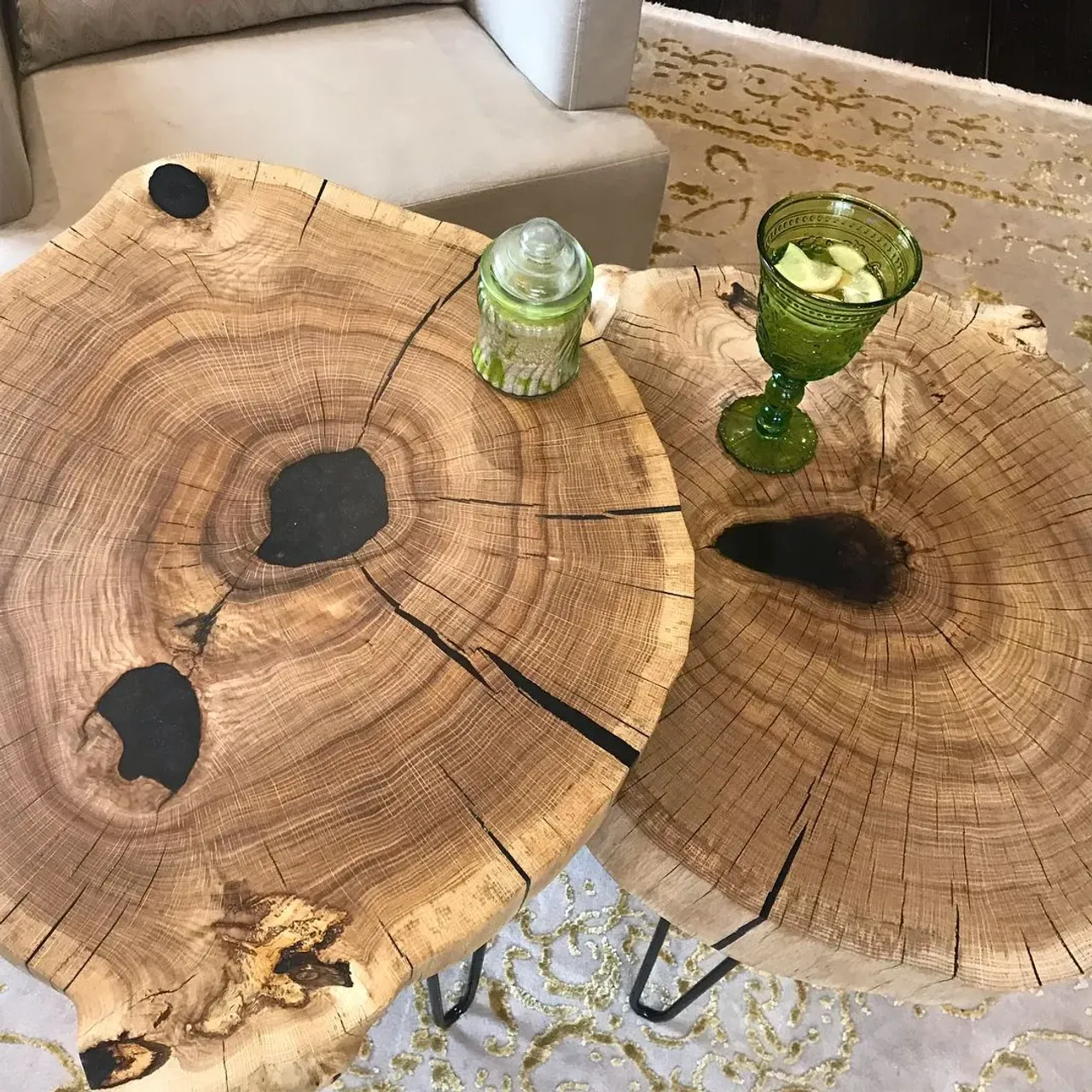 В паре столы функциональнее и дополняют друг друга. Высота , диаметр, подстолье , формы - мы выполним любой ваш запрос!!! #неоклассика#столрека#столыизмассива#мебельназаказ#Москва#столики##лофт#интерьер#слэб#дуб#спил#дизайн#горнаяакация#карагач#камин#стол#мебель#эксклюзив#подарок#масло#авторскийдизайн#кавказскийдуб#wood#клен#дуб#орех#ильм#вяз#орех#☎️+7 915 3363 520