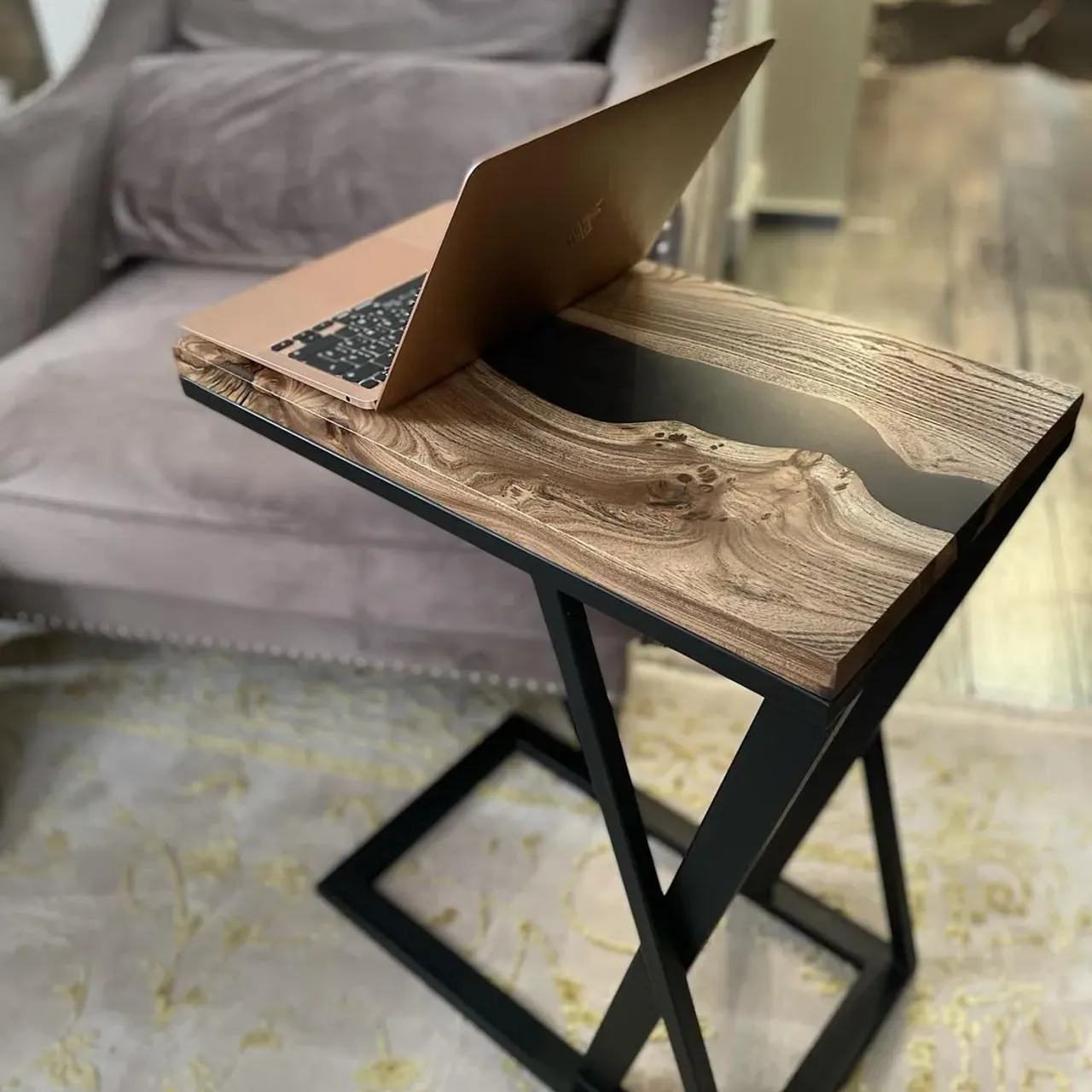 Как вам? Создали Новое подстолье... Такой столик многофункционален,удобен и востребован в сегодняшней реалии!  #столназаказ #столизмассива #столрека