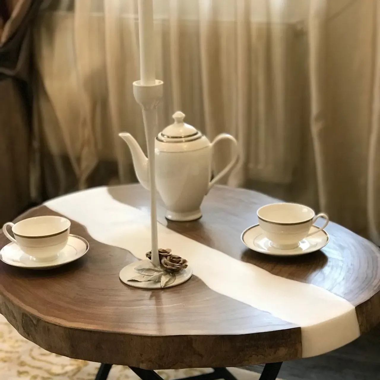 Очередная наша Фантазия-Воплощение!!! Дерзайте и жизнь непременно вознаградит !!!
⠀
Счастливы ВЫ-Счастливы МЫ!!!
⠀
#подарок#Москва#стол#столиздерева#подароксебе#столназаказ#купитьстол#столрука#wood#столлофт#деревянныйстол#wood