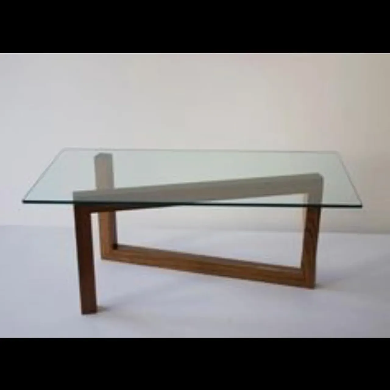 Изготовим любой размер и различные оттенки дерева..#дерево#стекло#стол#вртдеко#стиль#интерьер#дизайн#массив#сделанослюбовью#ручнаяработа#