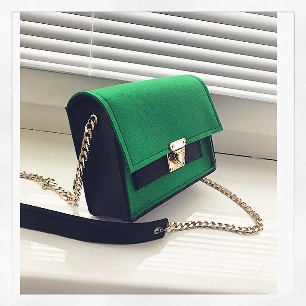 💚💚 #greenlove#bag#barvikhaluxuryvillage #dubai #newyork #cosmopolitan #vogue
