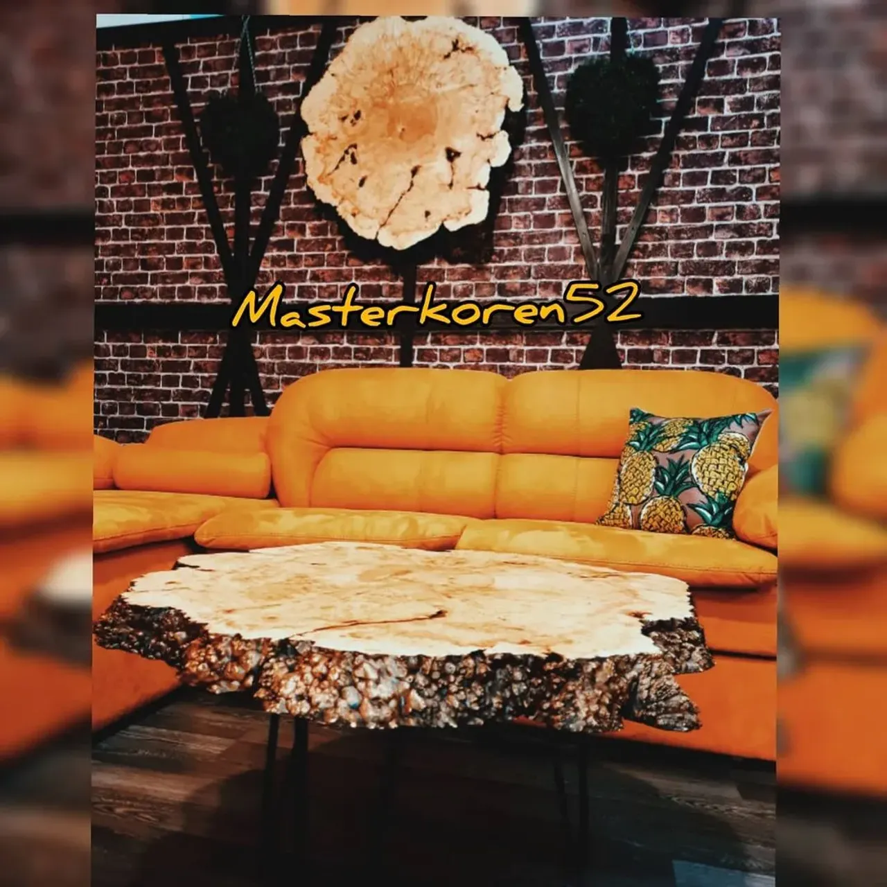 ЕСЛИ ВЫ ИЩЕТЕ ЧТО ТО ЭКСКЛЮЗИВНОЕ,ТО ЧТО ПРИКОВЫВАЕТ ВЗГЛЯД И ДЕЛАЕТ АКЦЕНТ В ЛЮБОМ ИНТЕРЬЕРЕ,ТО ЧТО ХОЧЕТСЯ ТРОГАТЬ И РАССМАТРИВАТЬ,ТО ЭТО ТО ЧТО ВАМ НУЖНО..КАПА КОРЕНЬ КЛЕНА ДИАМЕТРОМ 90 СМ,С НЕВЕРОЯТНО КРАСИВОЙ ТЕКСТУРОЙ,С ЗОЛОТЫМИ ПЕРЕЛИВАМИ И ЗАМЫСЛОВАТЫМИ СПЛЕТЕНИЯМИ ТЕКСТУРЫ НЕРАСКРЫВШИХСЯ СПЯЩИХ ПОЧЕК....
💥💥💥💥💥
#masterkoren52 #подарок #спилы #столы #стулья #мозаика #массив #мебель #можевельник #дерево #дизайн #дом #дуб #кап #круто #корнепластика #рустика #часы#архитектура#нижнийновгород#эксклюзив#интерьер #люстра#корень#капакорень#слэбы#панно#мебельлофт#деревяннаямозаика