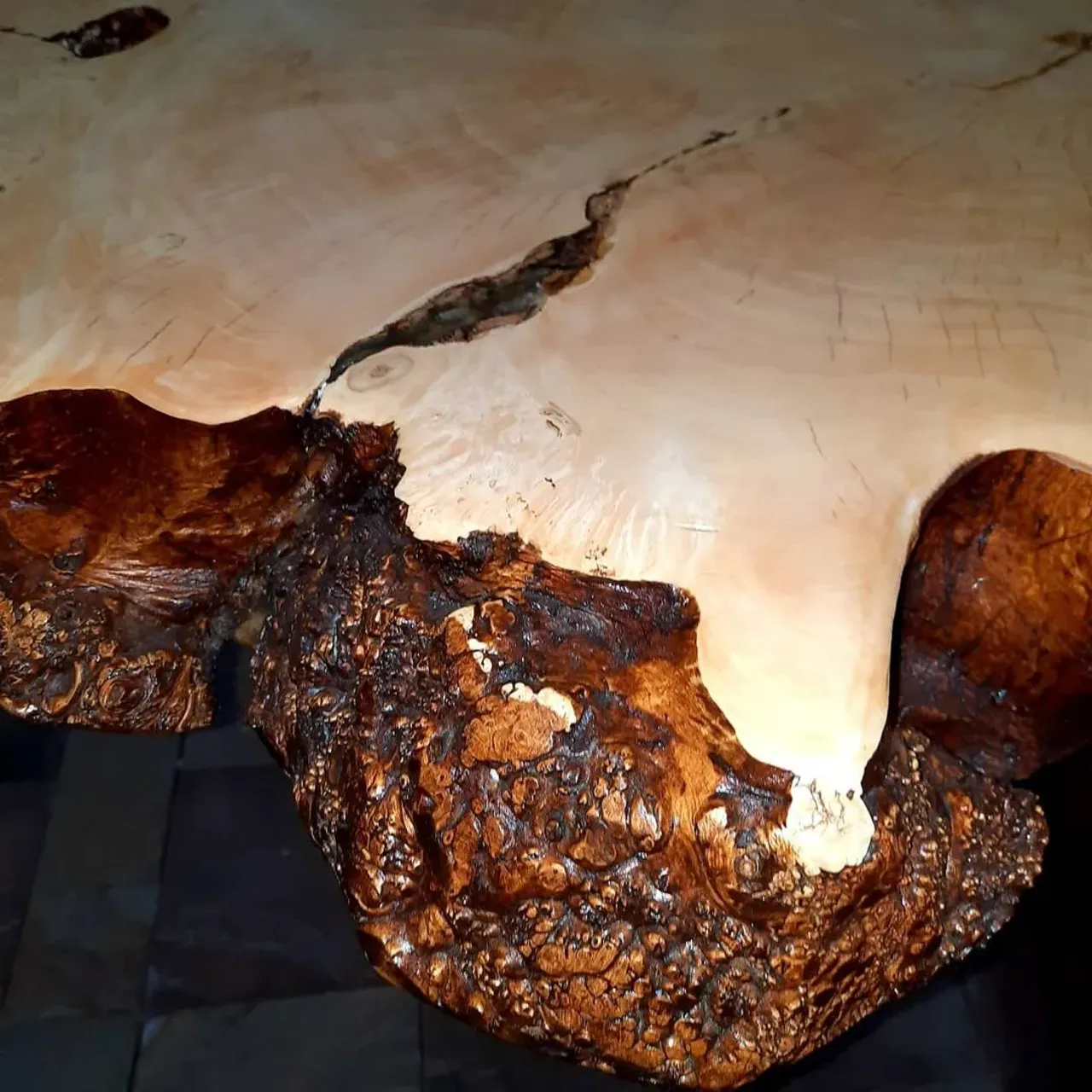 ЕСЛИ ВЫ ИЩИТЕ ЧТО ТО ЭКСКЛЮЗИВНОЕ, МАССИВНОЕ И БРУТАЛЬНОЕ,ТО ЭТО ТО ЧТО ВЫ ИСКАЛИ,НИ КАКИХ РЕК ИЗ ЭПОКСИДНОЙ СМОЛЫ,НИ КАКОЙ ФОРМЫ ПРИТЯНУТОЙ ЗА УШИ,ТОЛЬКО ЭКСКЛЮЗИВНЫЙ МАТЕРИАЛ И ДИЗАЙН ОТ ПРИРОДЫ ПОДЧЕРКНУТЫЙ НАМИ..СПИЛ КАПА КЛЕНА(ДИАМЕТР (1 МЕТР),ЦЕЛИКОВОЕ ПОДСТОЛЬЕ ИЗ ДУБА НА ЧЕТЫРЕХ НОГАХ
💥💥💥💥💥💥💥💥
#masterkoren52 #подарок #спилы #столы #стулья #мозаика #массив #мебель #можевельник #дерево #дизайн #дом #дуб #кап #круто #корнепластика #рустика #часы#архитектура#нижнийновгород#эксклюзив#интерьер #люстра#корень#капакорень#слэбы#панно#мебельлофт#деревяннаямозаика