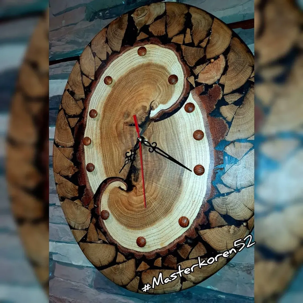 #masterkoren52 #подарок #спилы #столы #стулья #столрека #массив #мебель #можевельник #зеркалоизслэба#амбарнаядоска #живойкрай #дуб #кап #ретродоска #печатьнадосках #печатьнадоскахнижнийновгород #часынаспиле#картинынадосках#нижнийновгород#эксклюзив#интерьер #люстра#корень#капакорень#слэбы#панно#мебельлофт#деревяннаямозаика