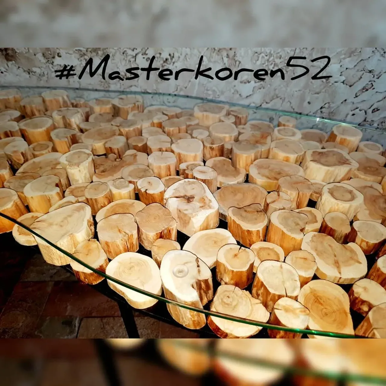 СТОЛ ИЗ СПИЛОВ МОЖЖЕВЕЛЬНИКА ПОД СТЕКЛОМ 0.8ММ,1,5м×0,4м,ПЕРЕПАД СПИЛОВ ОТ 1 СМ ДО 3 СМ,ЛЮБЫЕ ФОРМЫ СТОЛОВ И РАЗМЕРОВ ПО ВАШИМ ПОЖЕЛАНИЯМ,НЕВЕРОЯТНЫЙ ЗАПАХ МОЖЖЕВЕЛЬНИКА БУДЕТ ДОЛГОЕ ВРЕМЯ ВАС РАДОВАТЬ,КСТАТИ ЕГО ВЫДЕЛЯЕМЫЕ ФИТОЦИДЫ УБИВАЮТ ВСЕ ВИДЫ БАКТЕРИЙ И ВИРУСОВ В ПОМЕЩЕНИИ
💥💥💥
#masterkoren52 #подарок #спилы #столы #стулья #мозаика #массив #мебель #можевельник #дерево #дизайн #дом #дуб #кап #круто #картинынадосках #рустика #часы#архитектура#нижнийновгород#эксклюзив#интерьер #люстра#корень#капакорень#слэбы#панно#мебельлофт#деревяннаямозаика