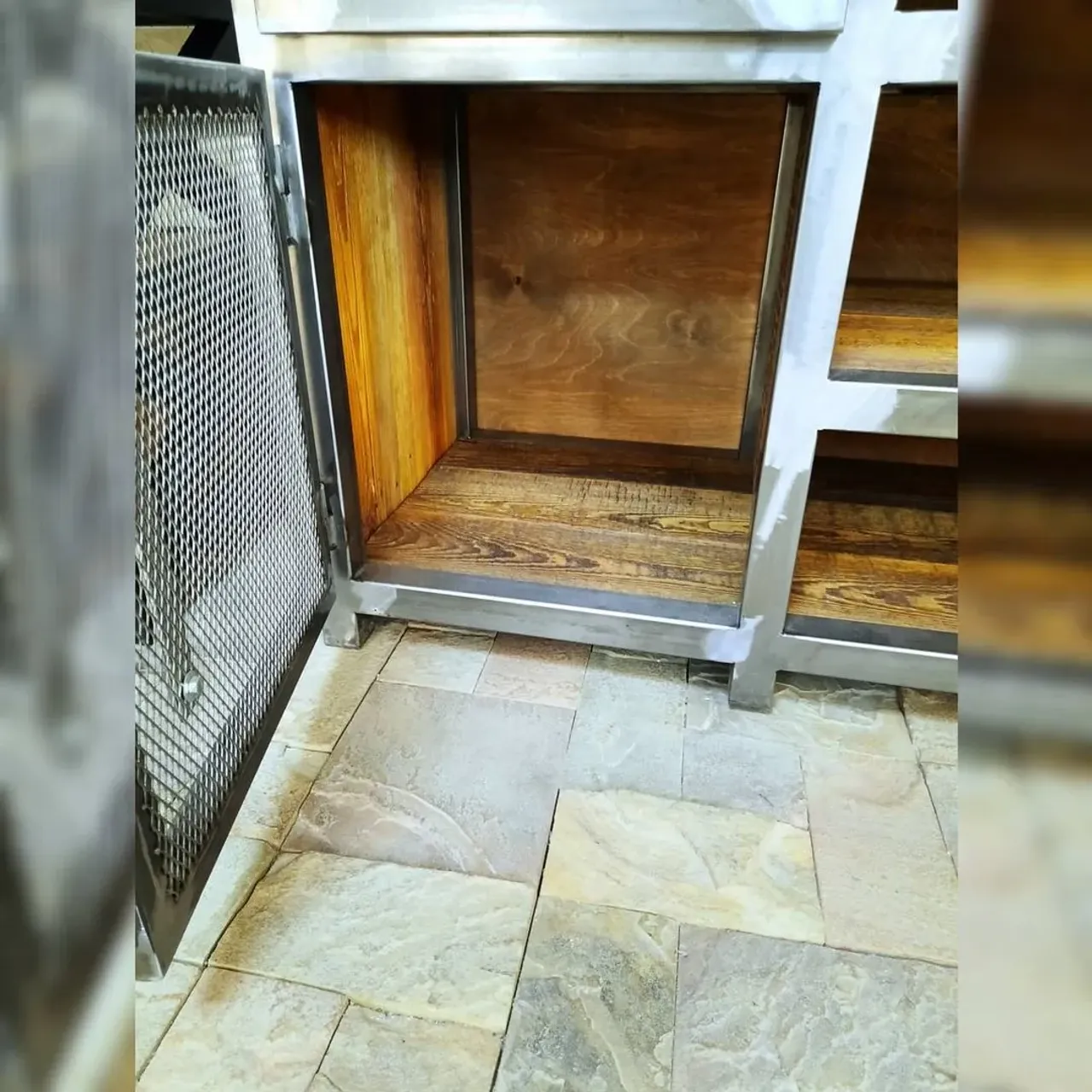 МЕБЕЛЬ В СТИЛЕ ЛОФТ,В НАЛИЧИИ И ПОД ЗАКАЗ,ПО ВАШИМ ЭСКИЗАМ,НЕ СТАНДАРТНЫЕ РАЗМЕРЫ И РЕШЕНИЯ.....
💥💥💥
#masterkoren52 #подарок #спилы #столы #стулья #столрека #массив #мебель #можевельник #зеркалоизслэба#амбарнаядоска #живойкрай #дуб #кап #ретродоска #печатьнадосках #печатьнадоскахнижнийновгород #часынаспиле#картинынадосках#нижнийновгород#эксклюзив#интерьер #люстра#корень#капакорень#слэбы#панно#мебельлофт#деревяннаямозаика