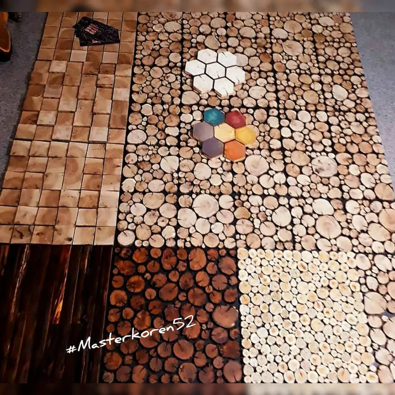 Можжевеловое панно не случайно используют в качестве декора для парилок, потому что данная древесина не только обладает красивейшей текстурой, но и устойчива к загниванию, разнообразным вредителям и прекрасно переносит повышенную влажность и температуру.
Также при нагревании она выделяет биологически активные вещества - фитонциды, которые способствуют обеззараживанию воздуха в парилке, предотвращая распространение грибка и бактерий. В итоге вы получите свежий хвойный аромат, которые благостно воздействует на дыхательную и нервную систему, а также укрепляет иммунитет и помогает сражаться с респираторными заболеваниями.
Входящие в состав можжевельника вещества оказывают благоприятное воздействие на организм человека
💥💥💥💥
#masterkoren52 #подарок #спилы #столы #стулья #столрека #массив #мебель #можевельник #зеркалоизслэба#амбарнаядоска #живойкрай #дуб #кап #ретродоска #печатьнадосках #печатьнадоскахнижнийновгород #часынаспиле#картинынадосках#нижнийновгород#эксклюзив#интерьер #люстра#корень#капакорень#слэбы#панно#мебельлофт#деревяннаямозаика